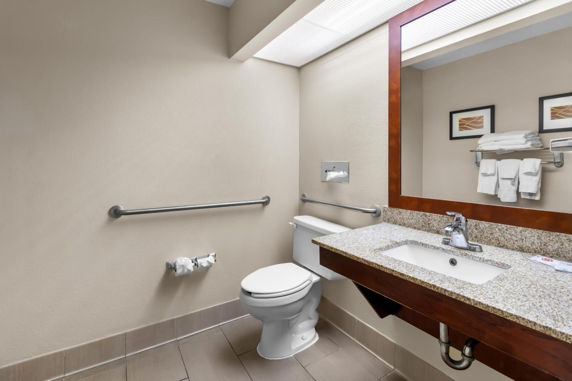 Double Suite with Two Double Beds - Non-Smoking