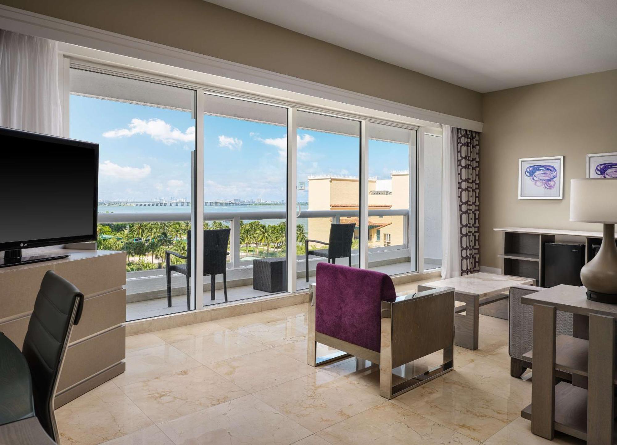 Junior King Suite with Balcony & Partial Bay View