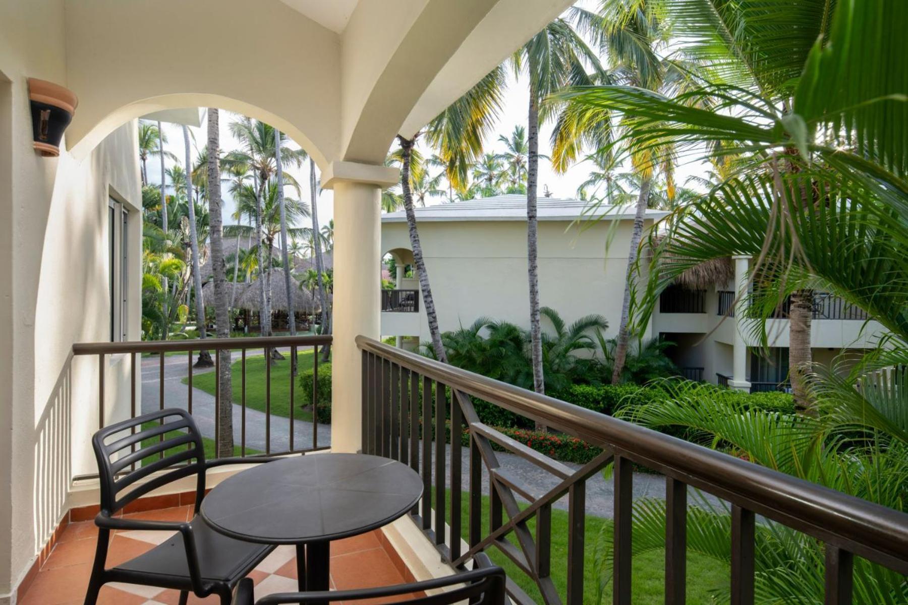 Jr. Suite Premium Tropical View with Jacuzzi,1657197832:JPEG