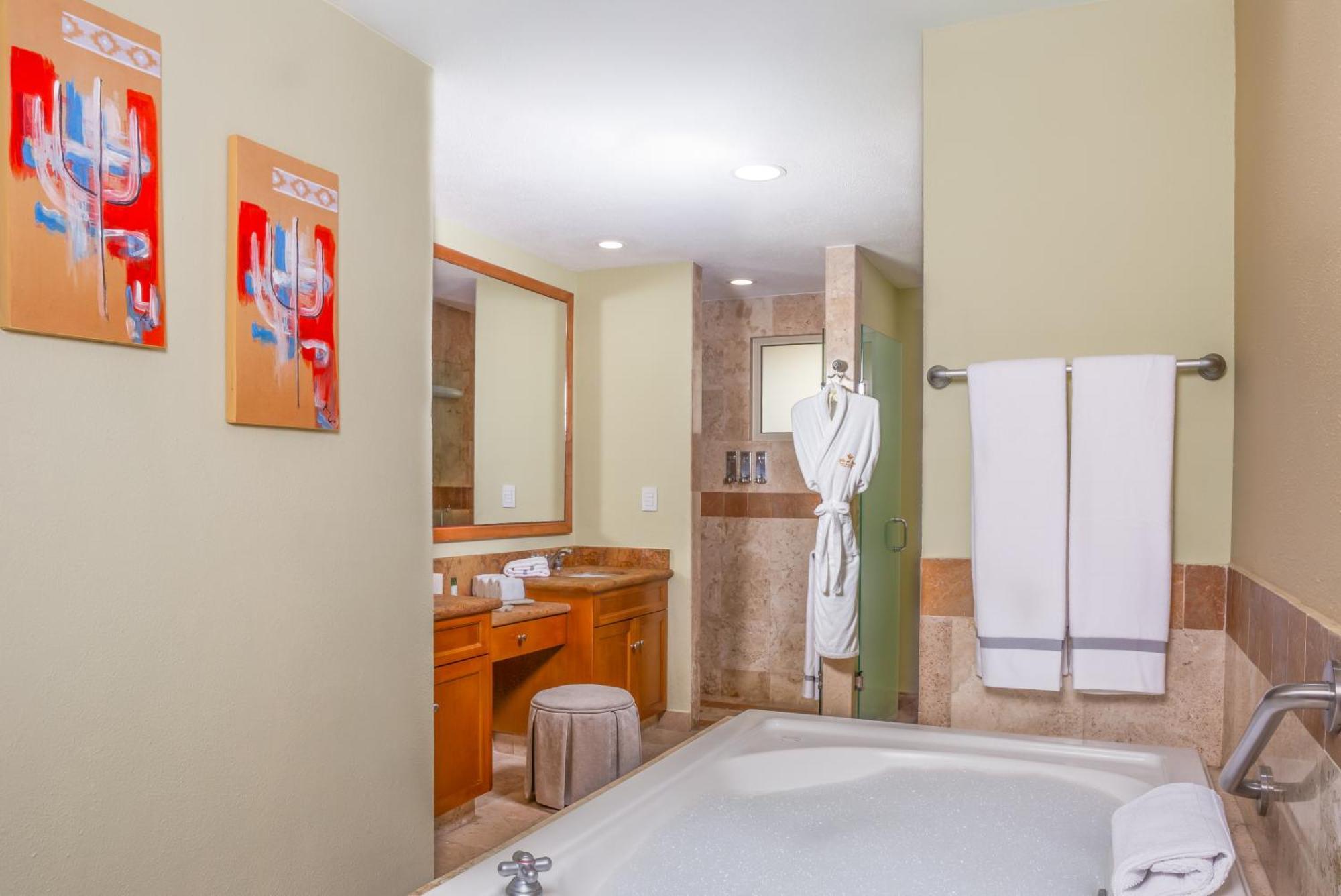 One-Bedroom Suite,1658077562:JPEG