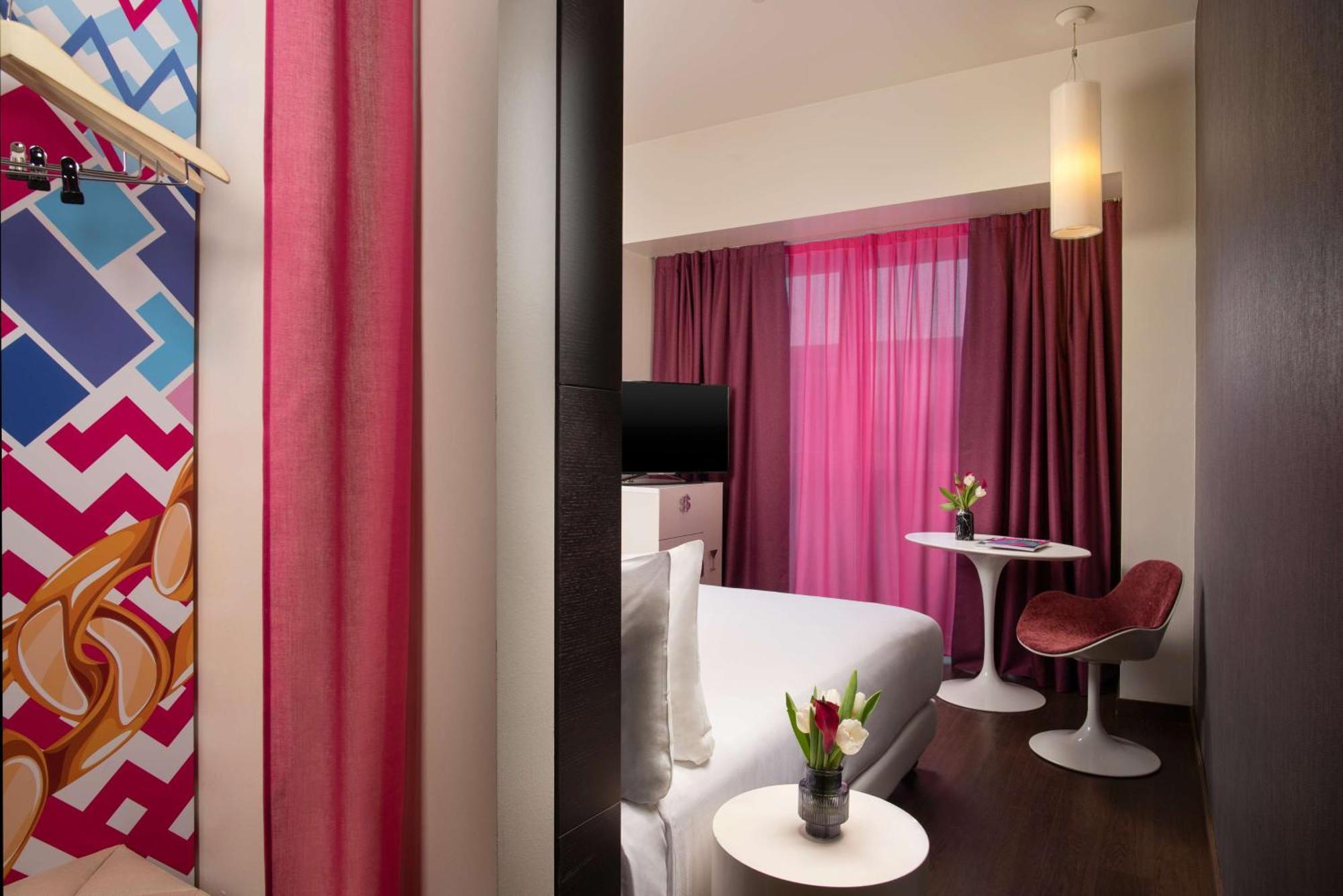 Chambre Lit Double ou Lits Jumeaux Nhow