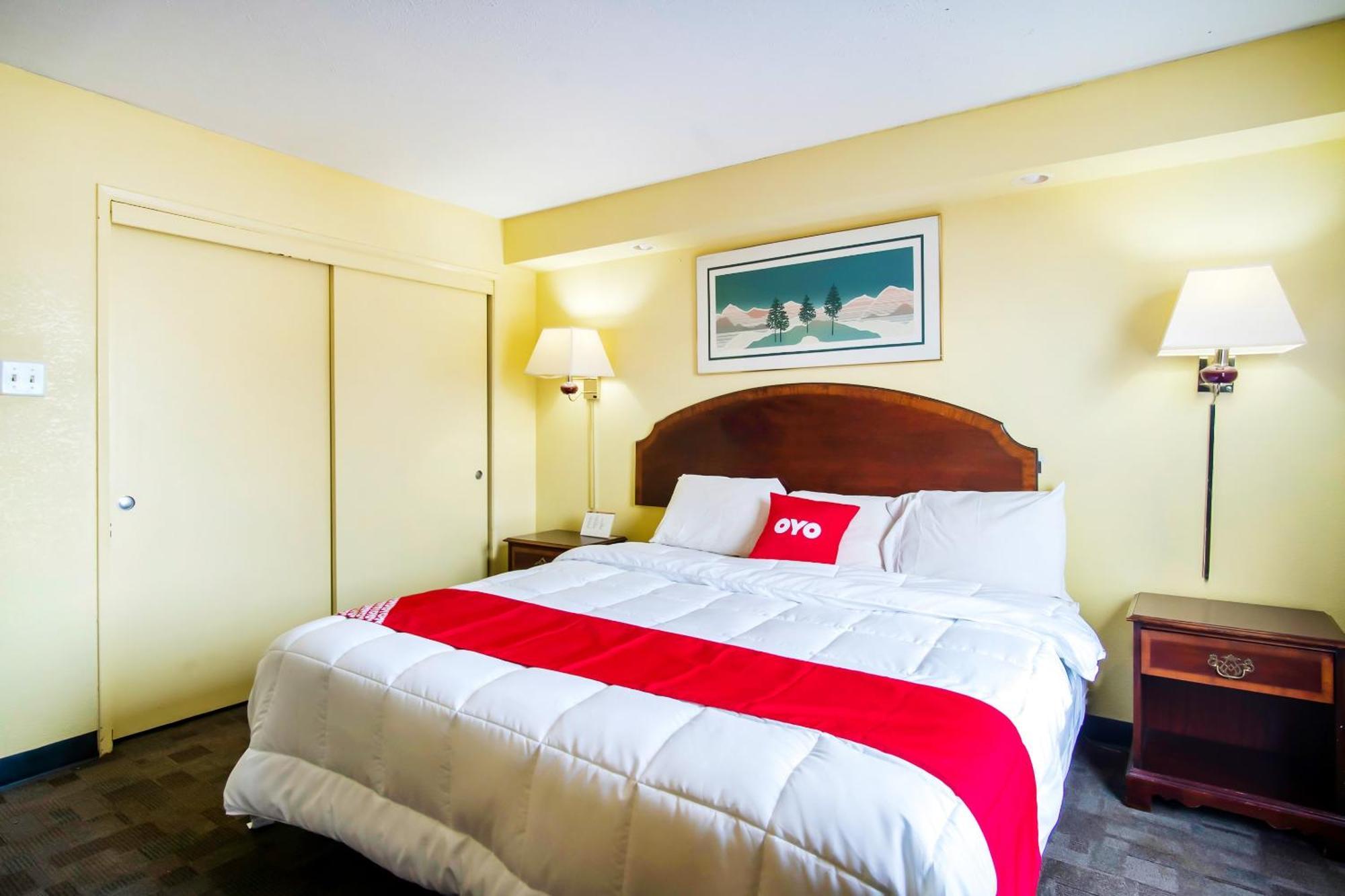 Premium King Room with Jetted Tub