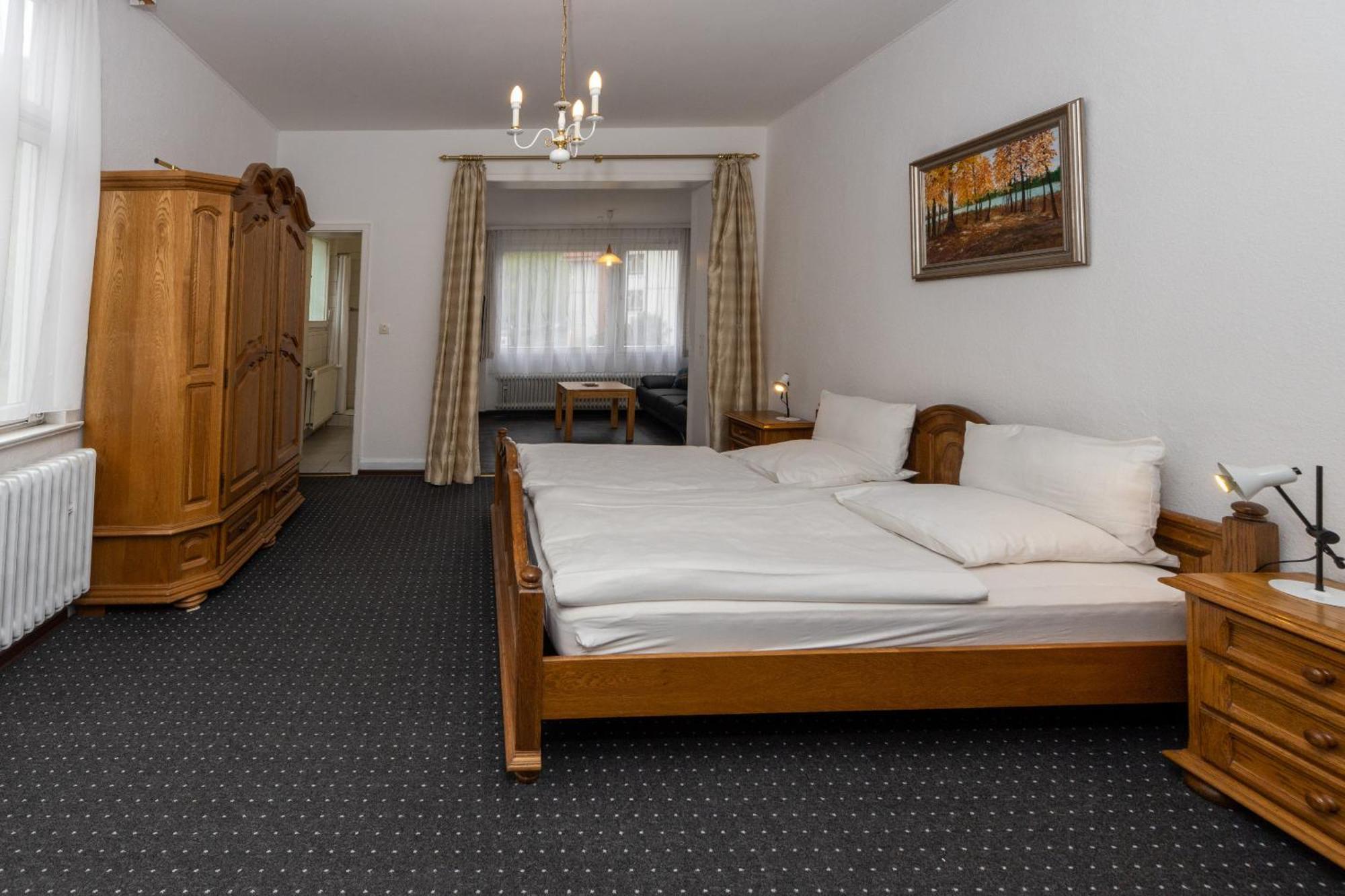Large Double Room,1659457176:JPEG