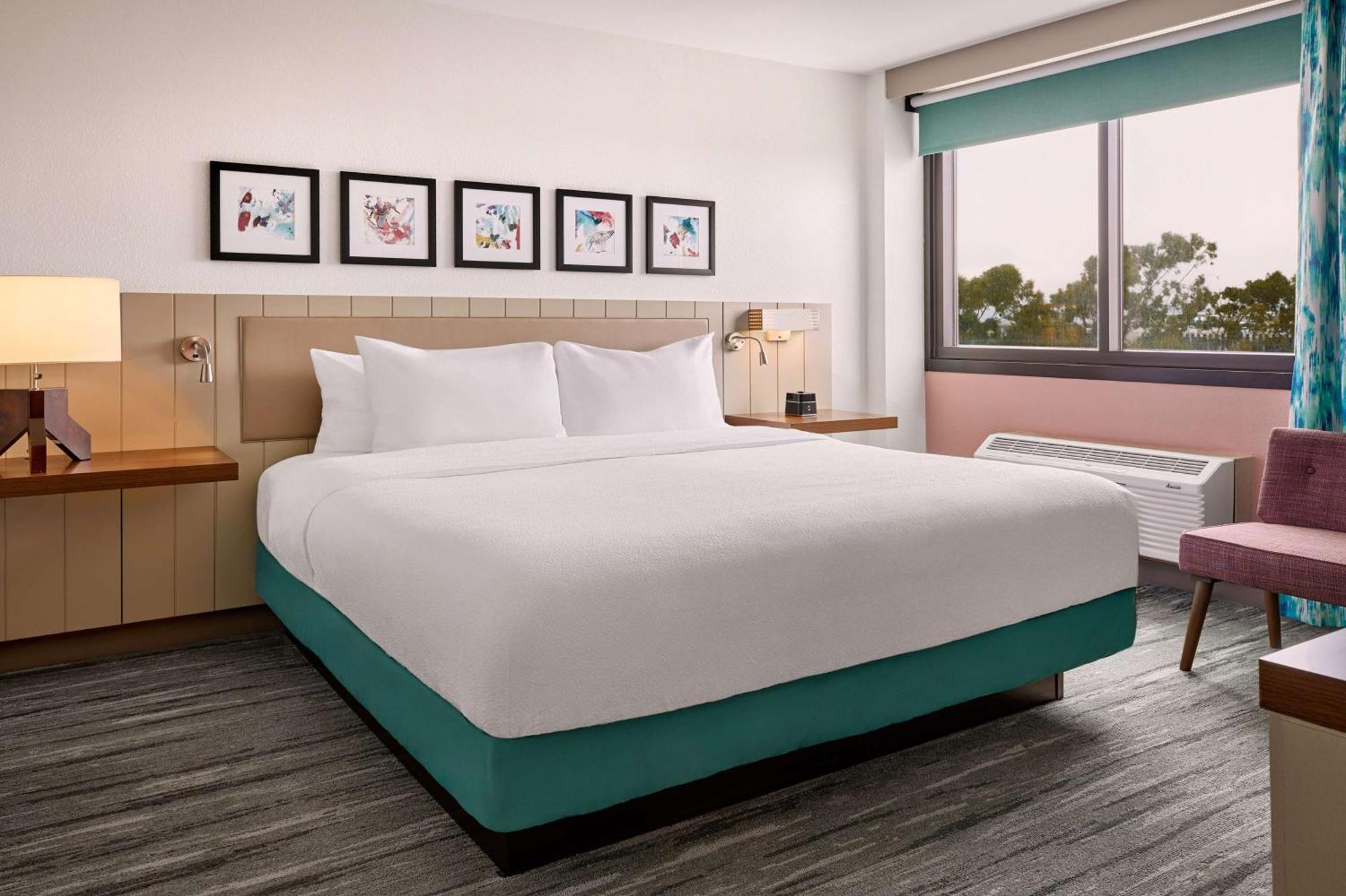 Suite King com 1 Quarto e Sofá-cama