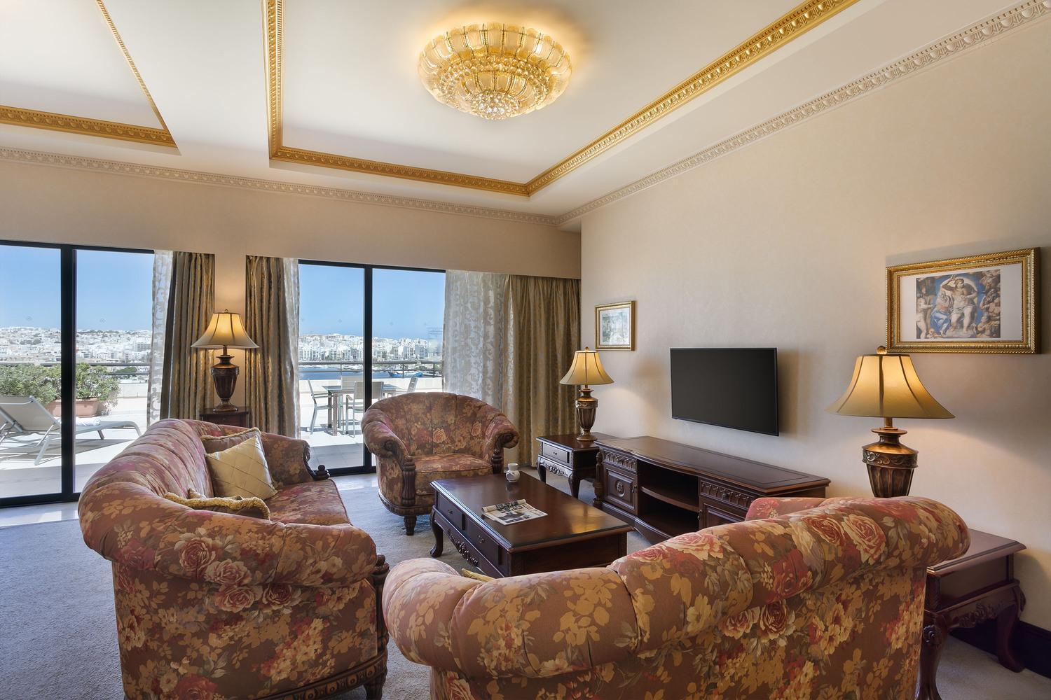 Suite Royal con Terrazza e Vista Mare Completa