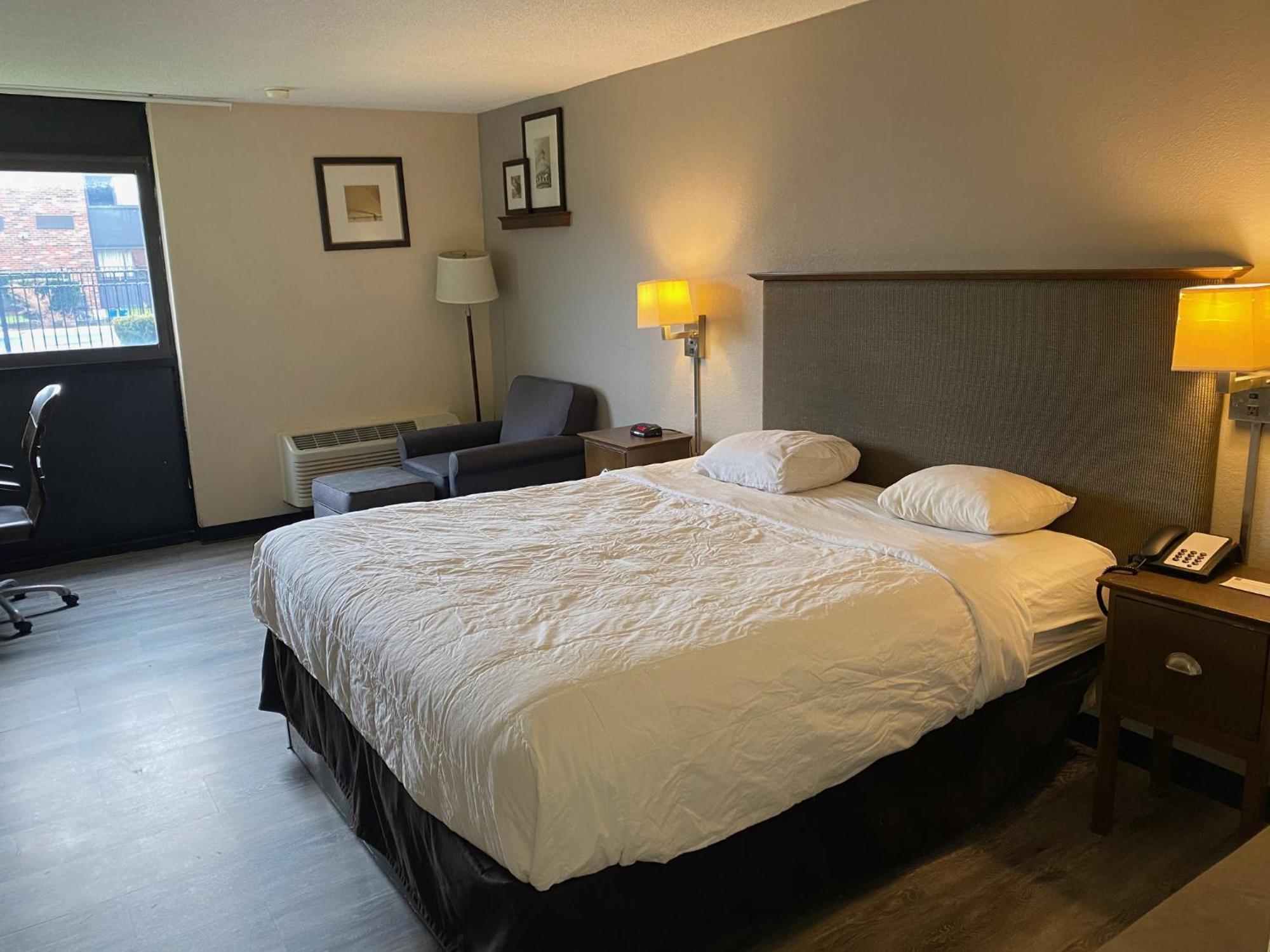 Standard King Room