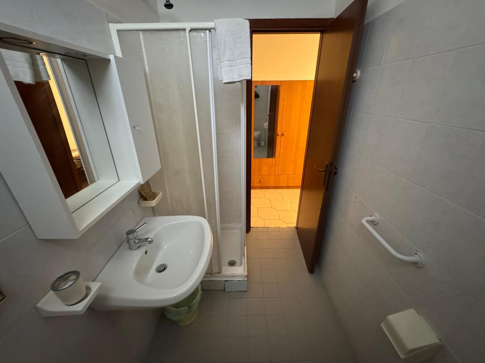 Camera Matrimoniale/Doppia con Letti Singoli con Bagno