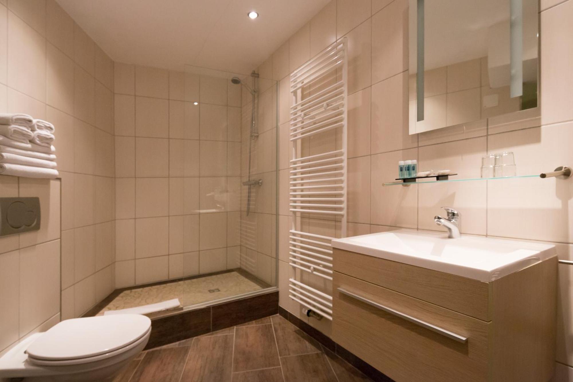 Standard Double Room,1765144667:JPEG