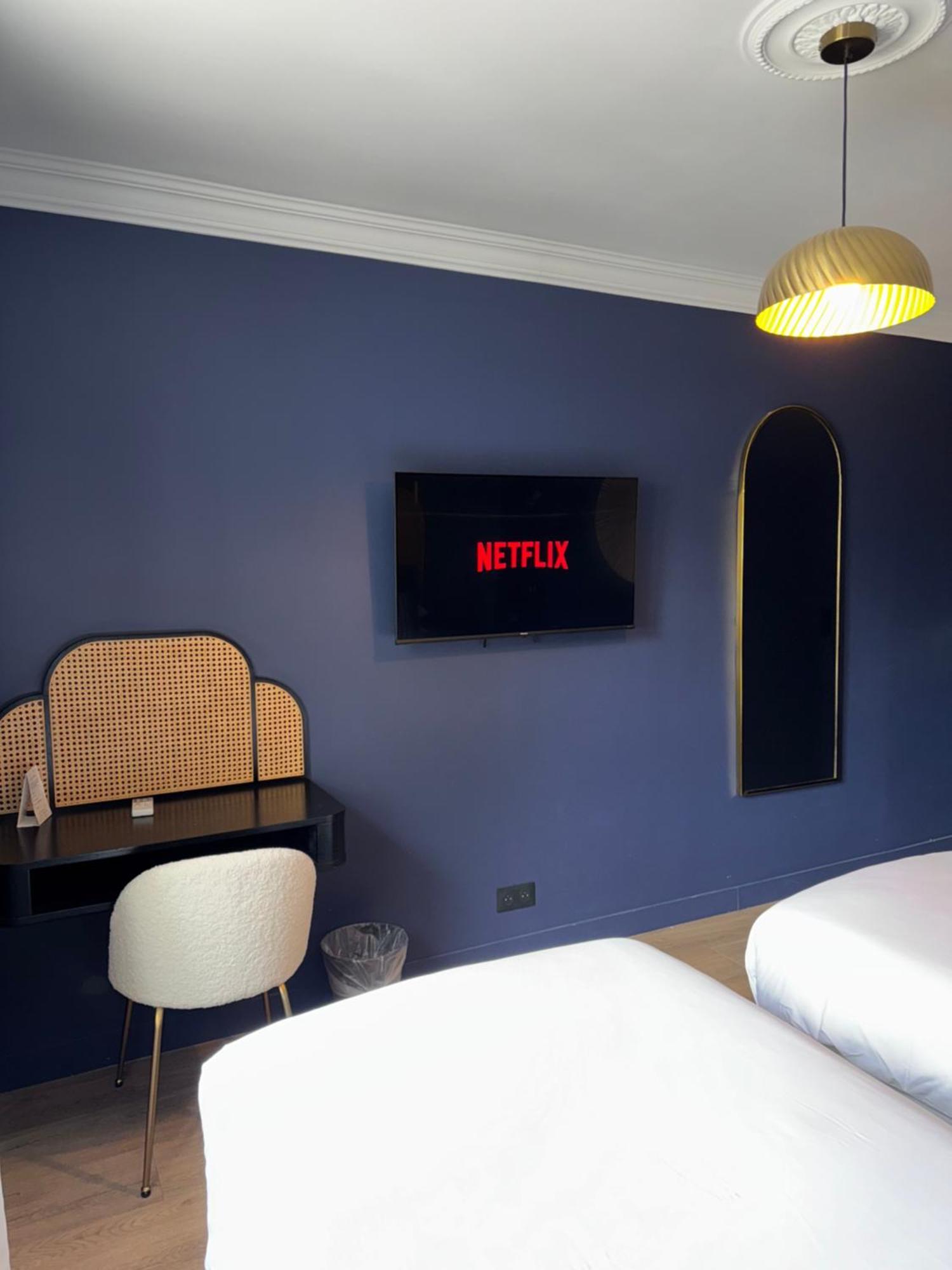 Twin Room,1662396711:JPEG