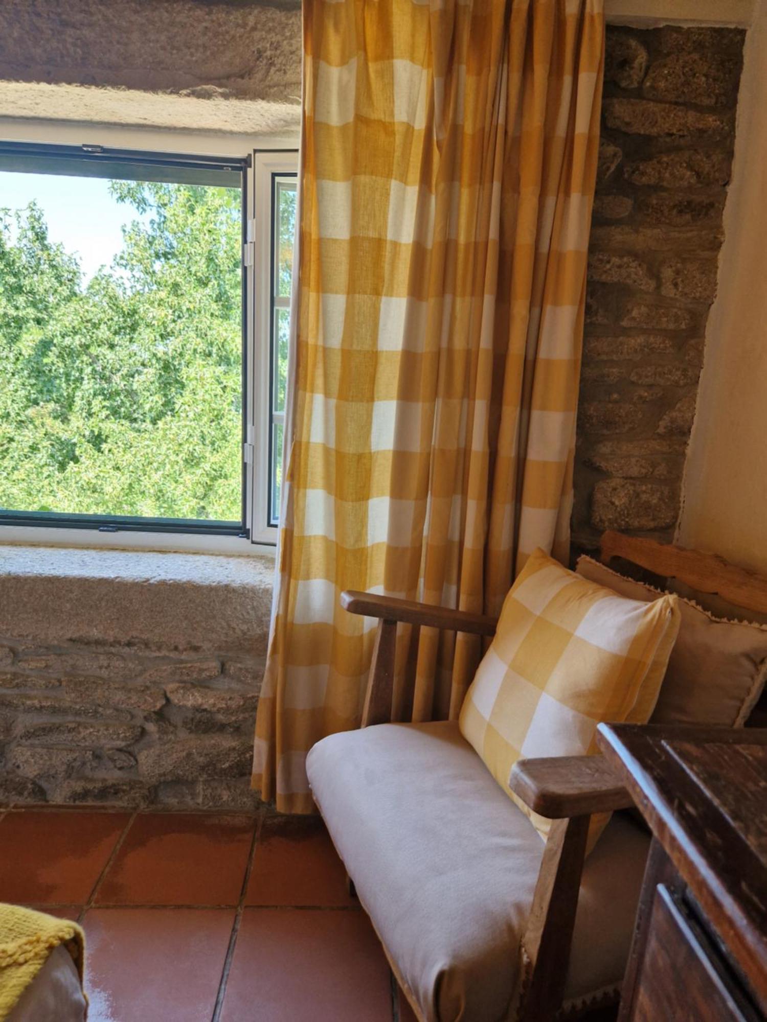 Quarto Duplo com Vista Jardim