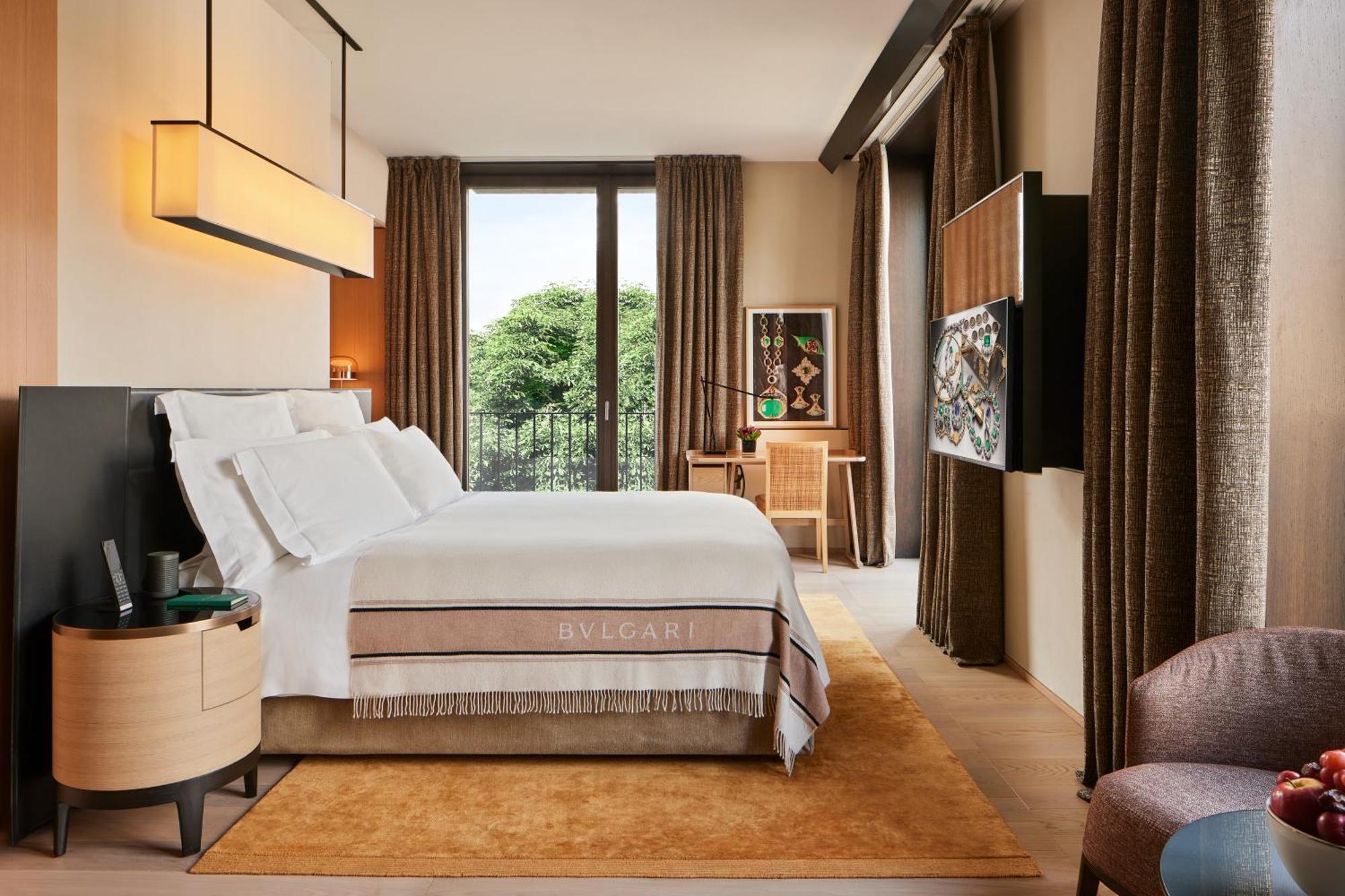 Premium, Guest room, 1 King,1662978920:JPEG