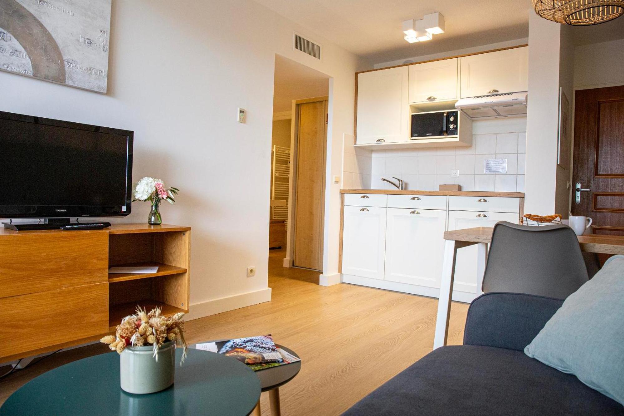 One-Bedroom Apartment Mountain Side (5 Persons)
