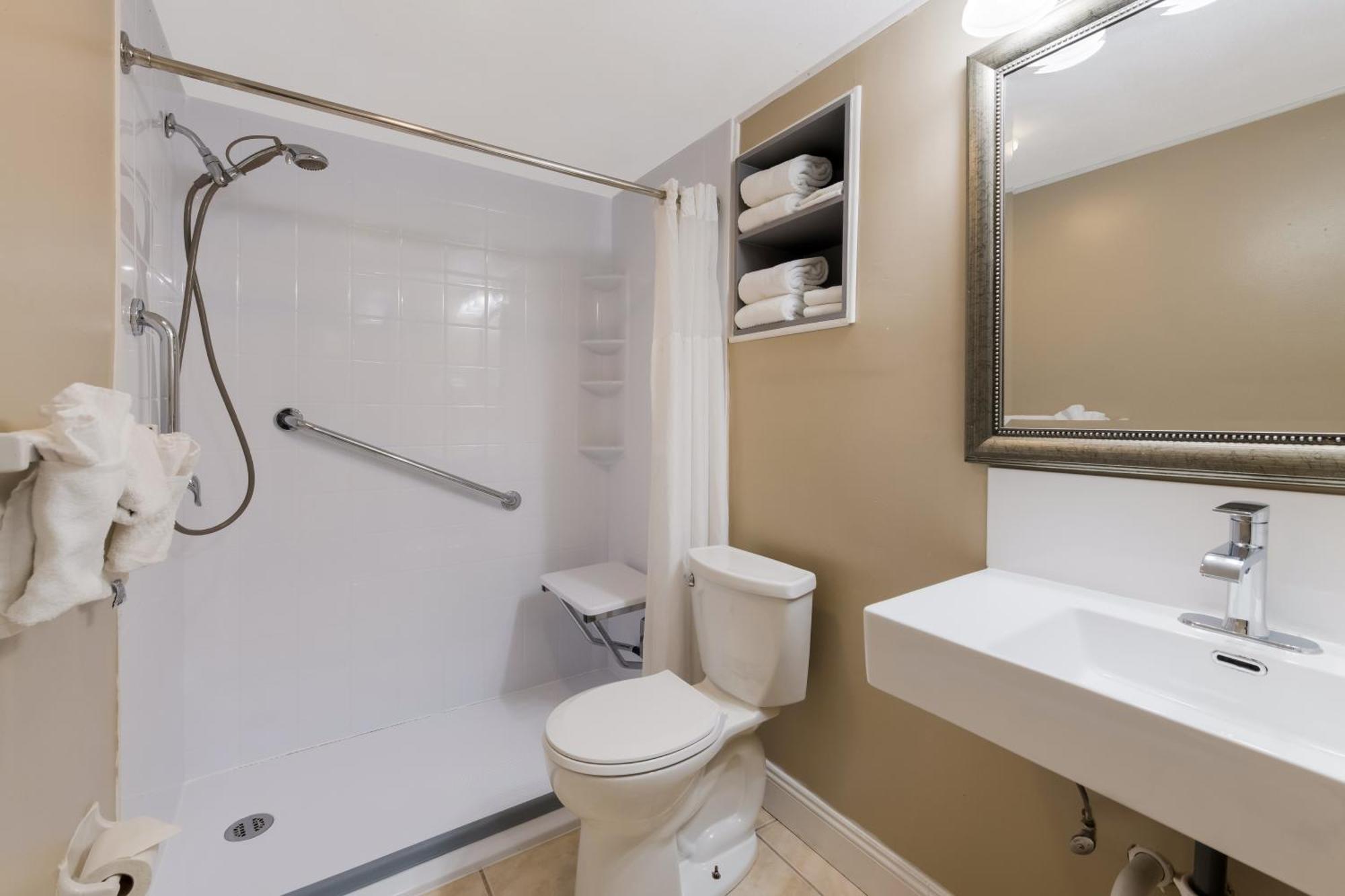 Queen Room with Two Queen Beds - Accessible/Non Smoking