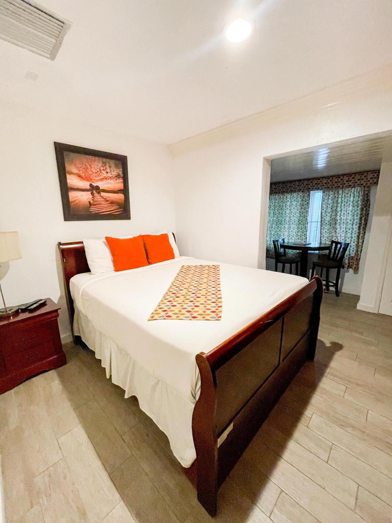 Queen Room