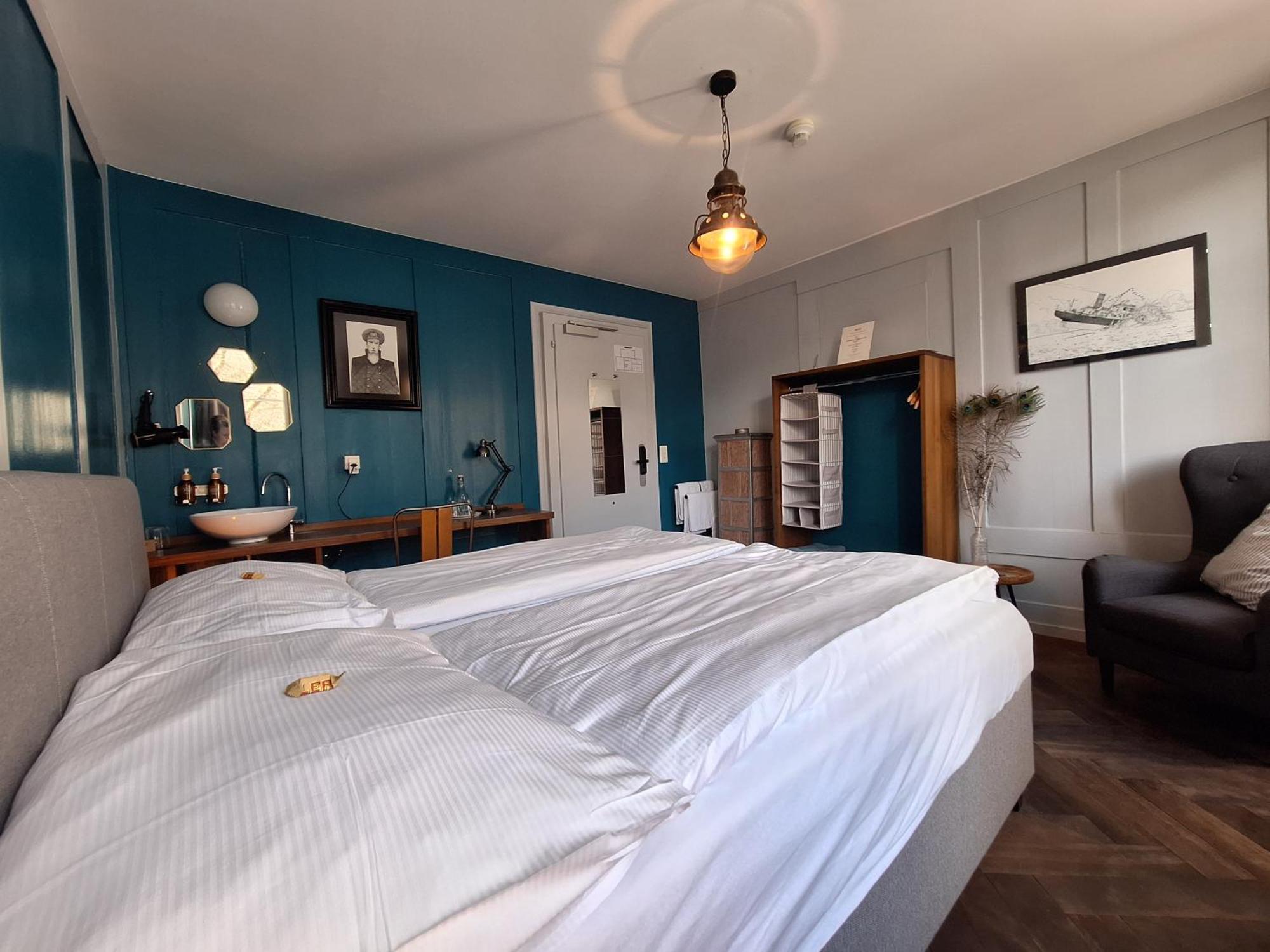Chambre avec Salle de Bains Commune