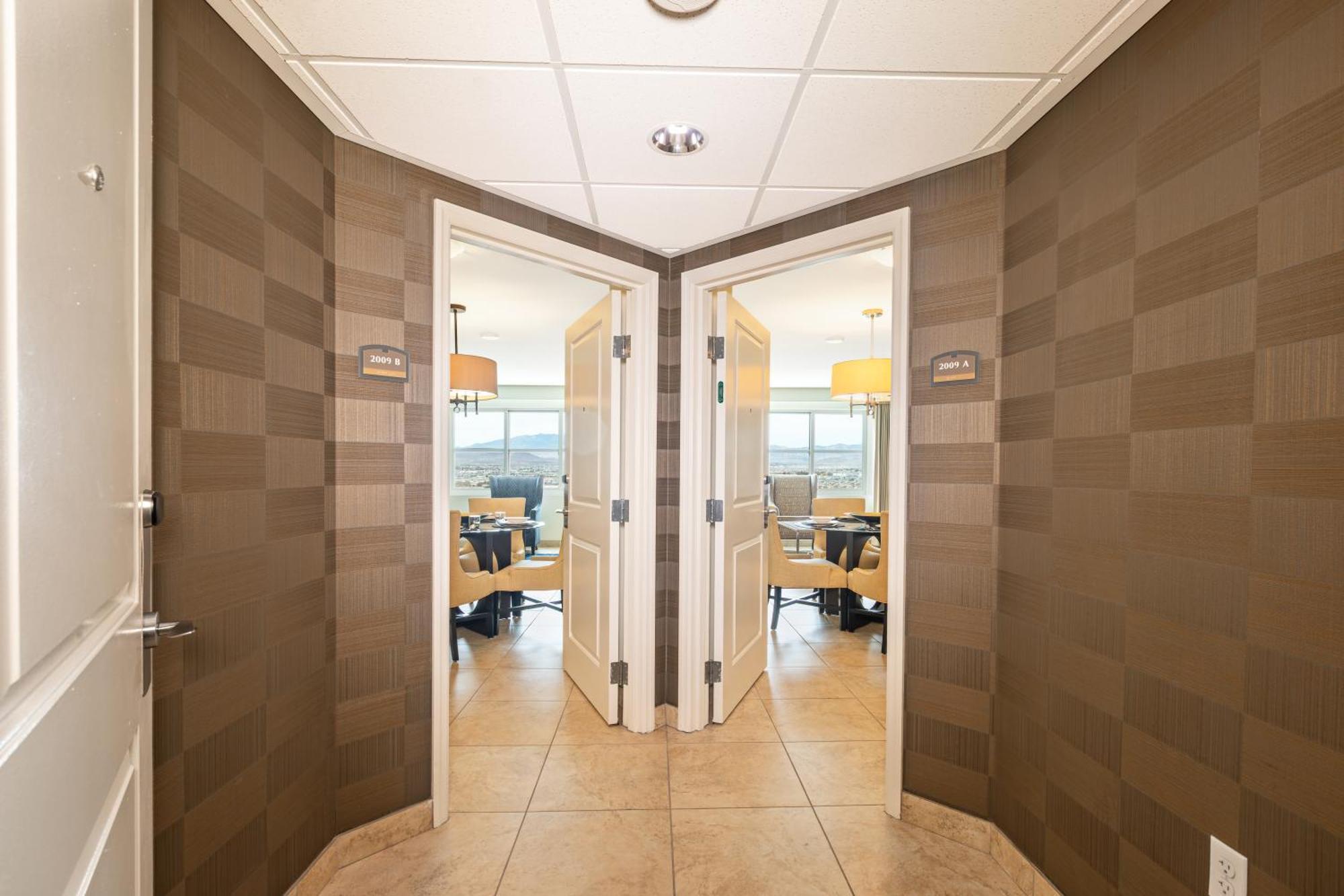 Two-Bedroom Suite,1668053381:JPEG