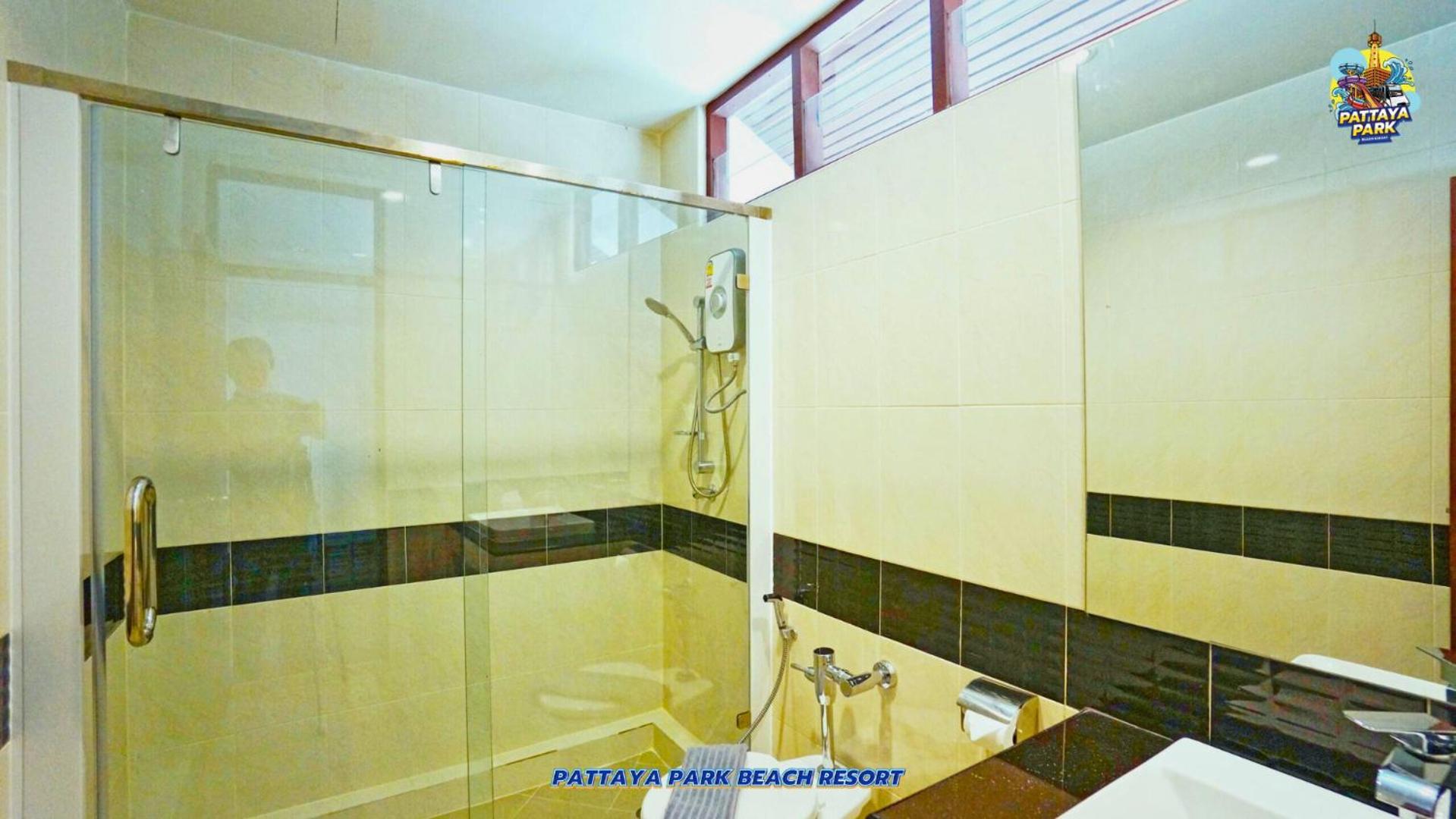 Premium House with Water Park Access
