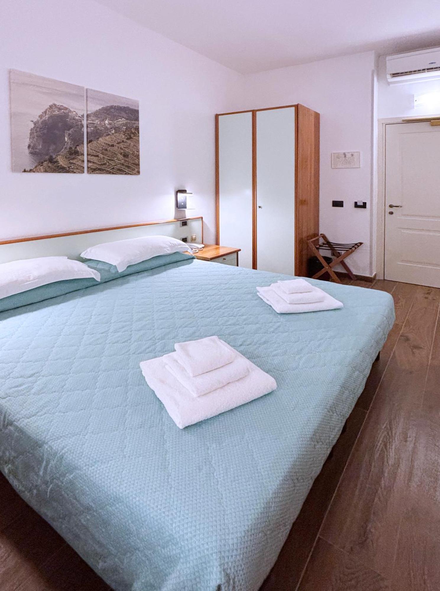 Economy Double Room,1670713302:JPEG