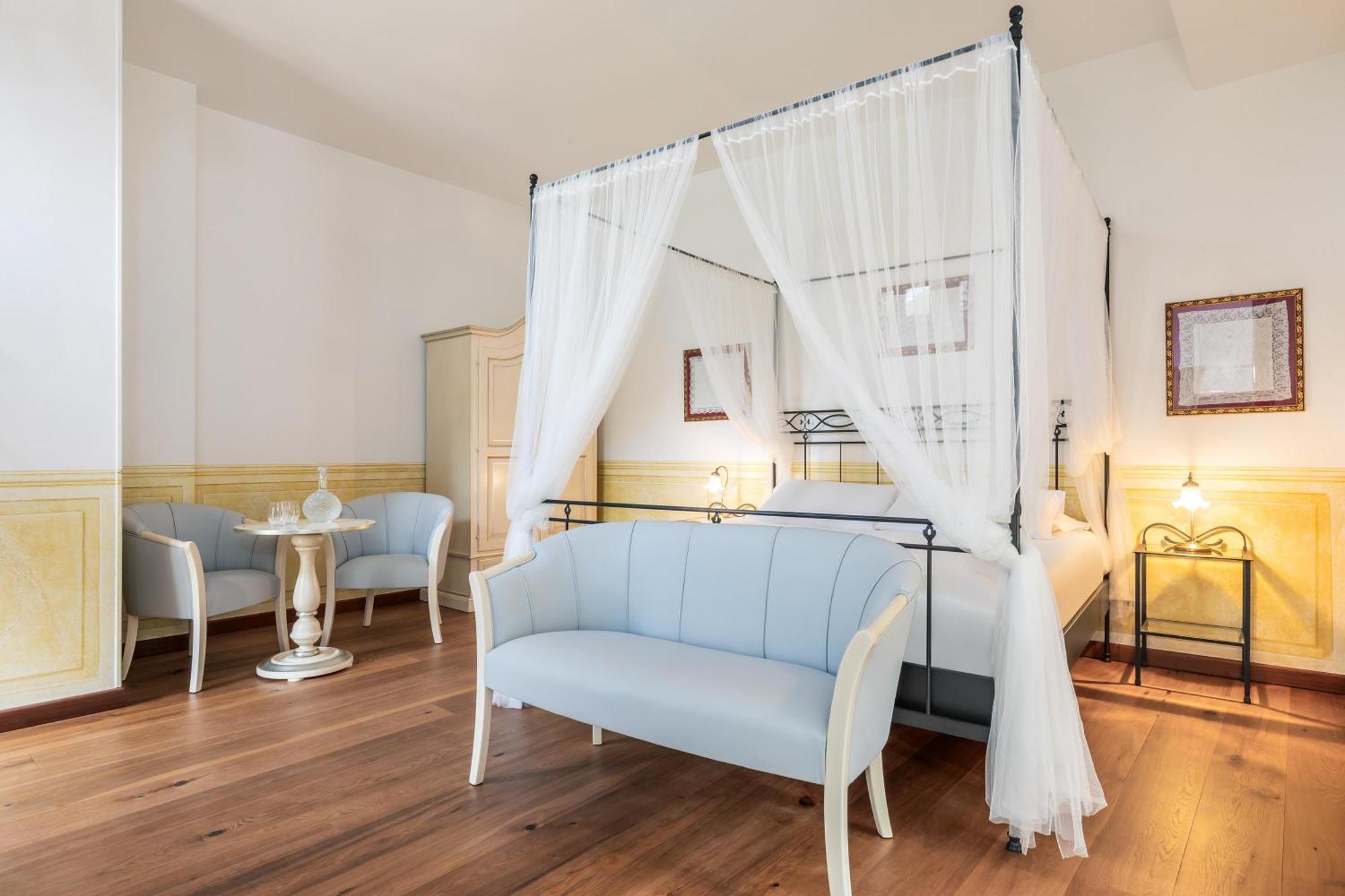 Deluxe con Vasca Idromassaggio e Vista Giardino - Dependance