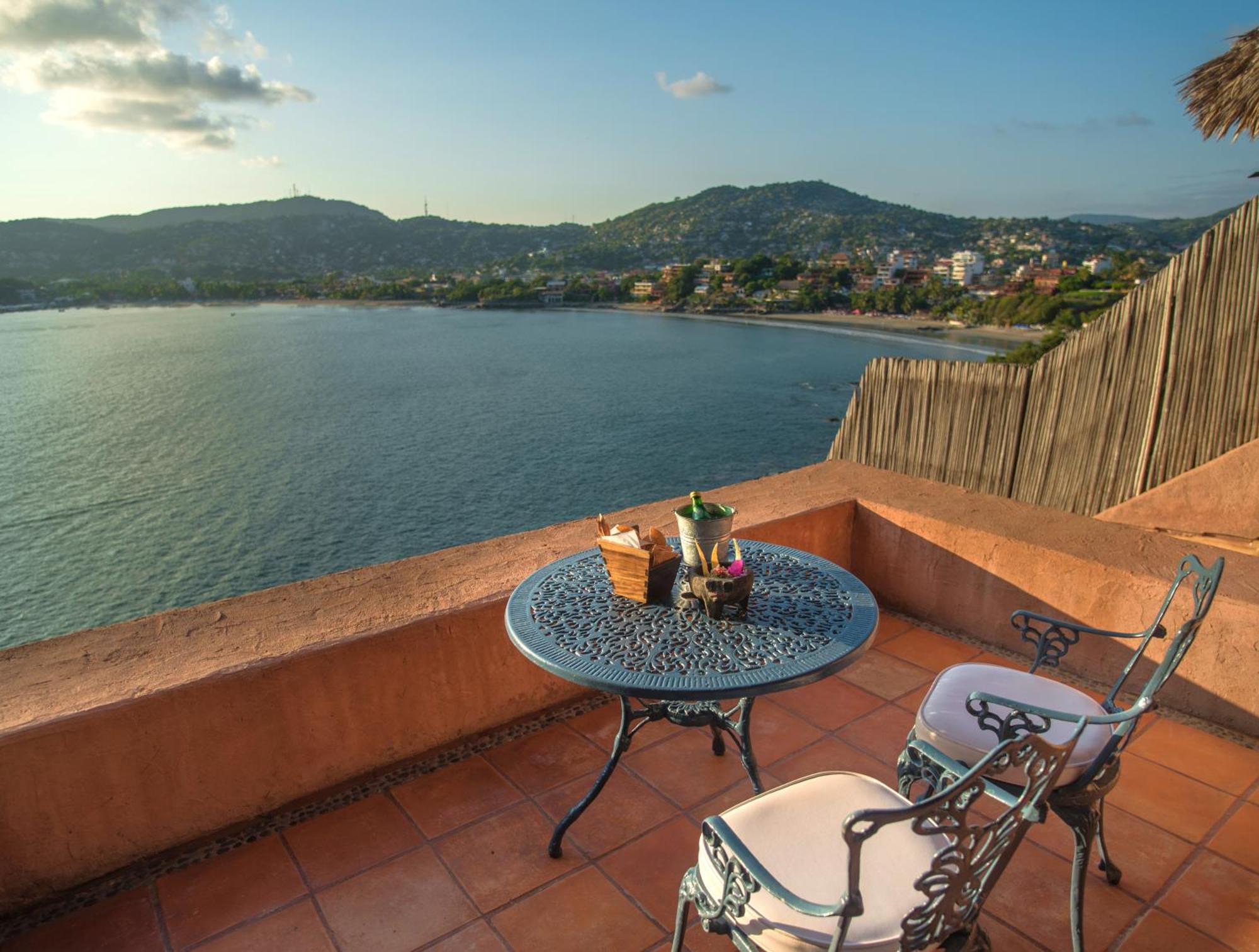 Deluxe Grand Suite Oceanfront