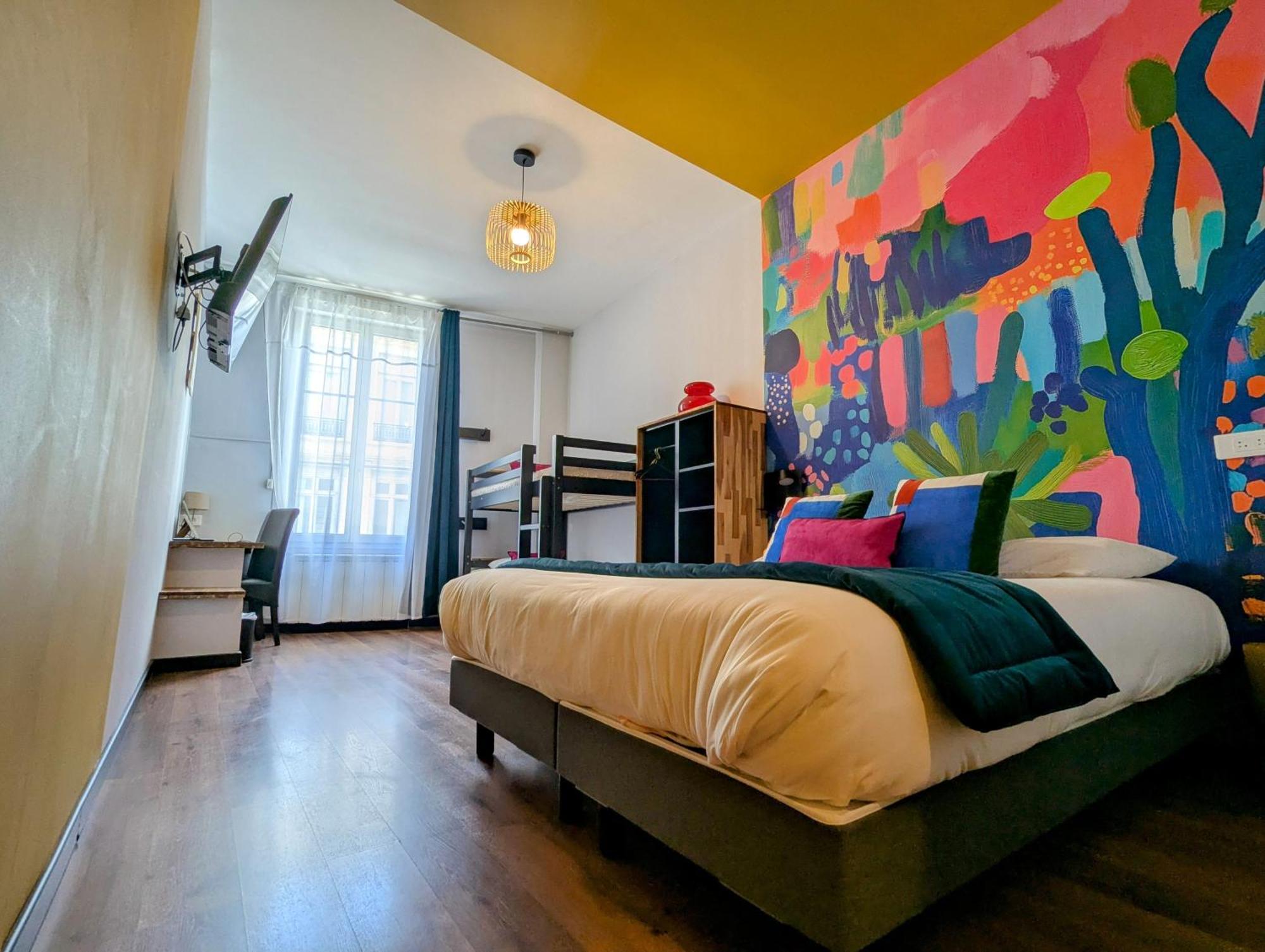 Chambre Quadruple avec Douche