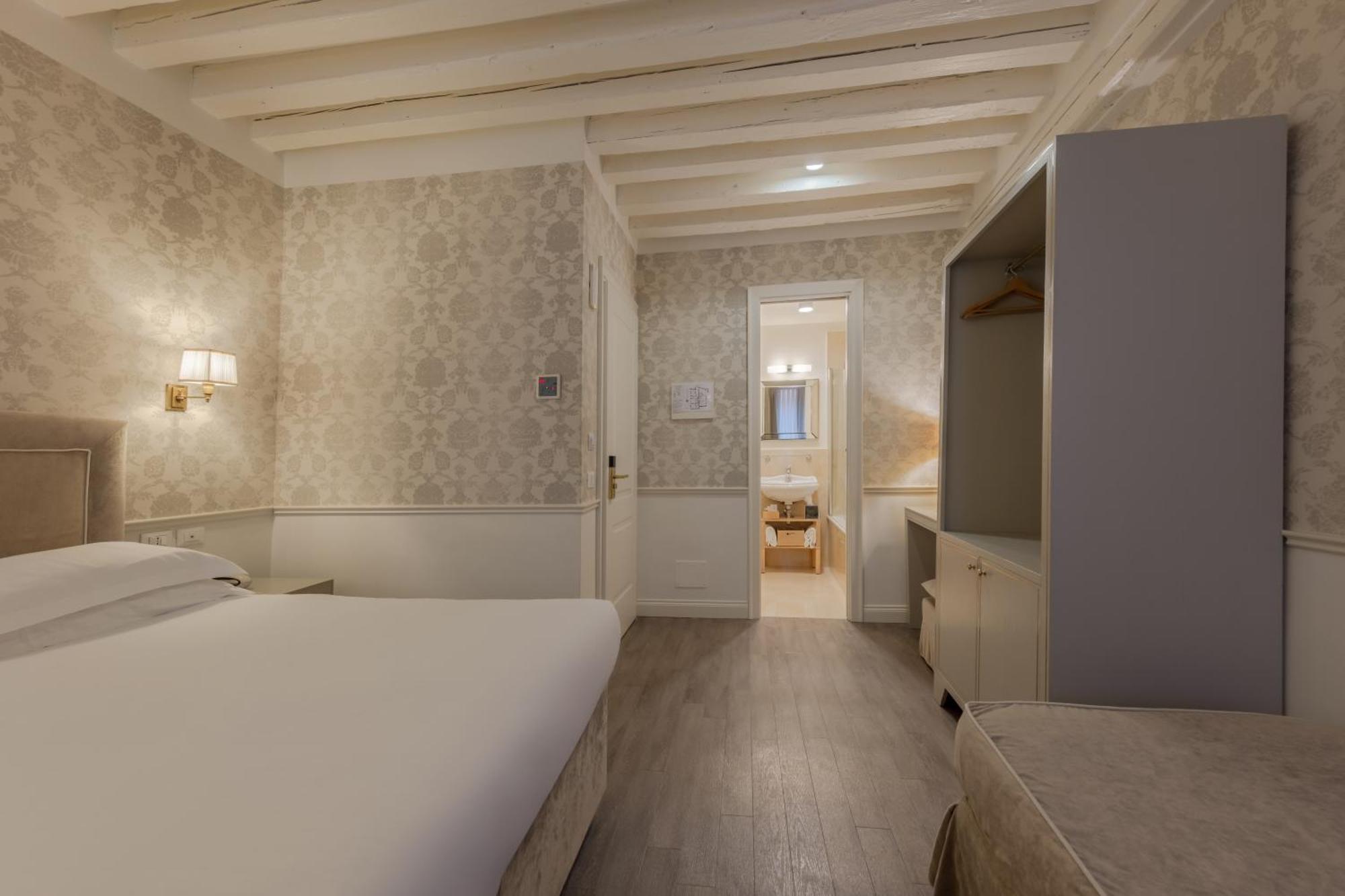 Triple Room,1676738936:JPEG