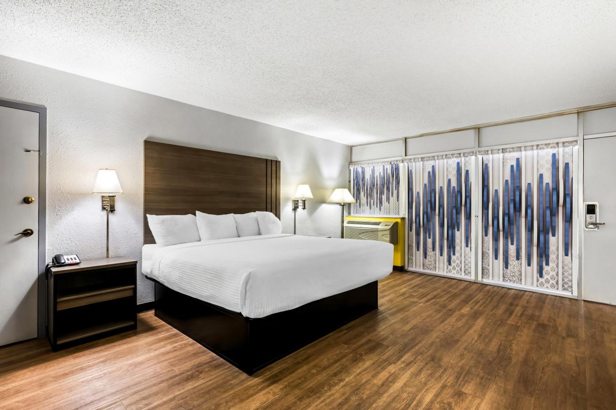 King Room - Non Smoking