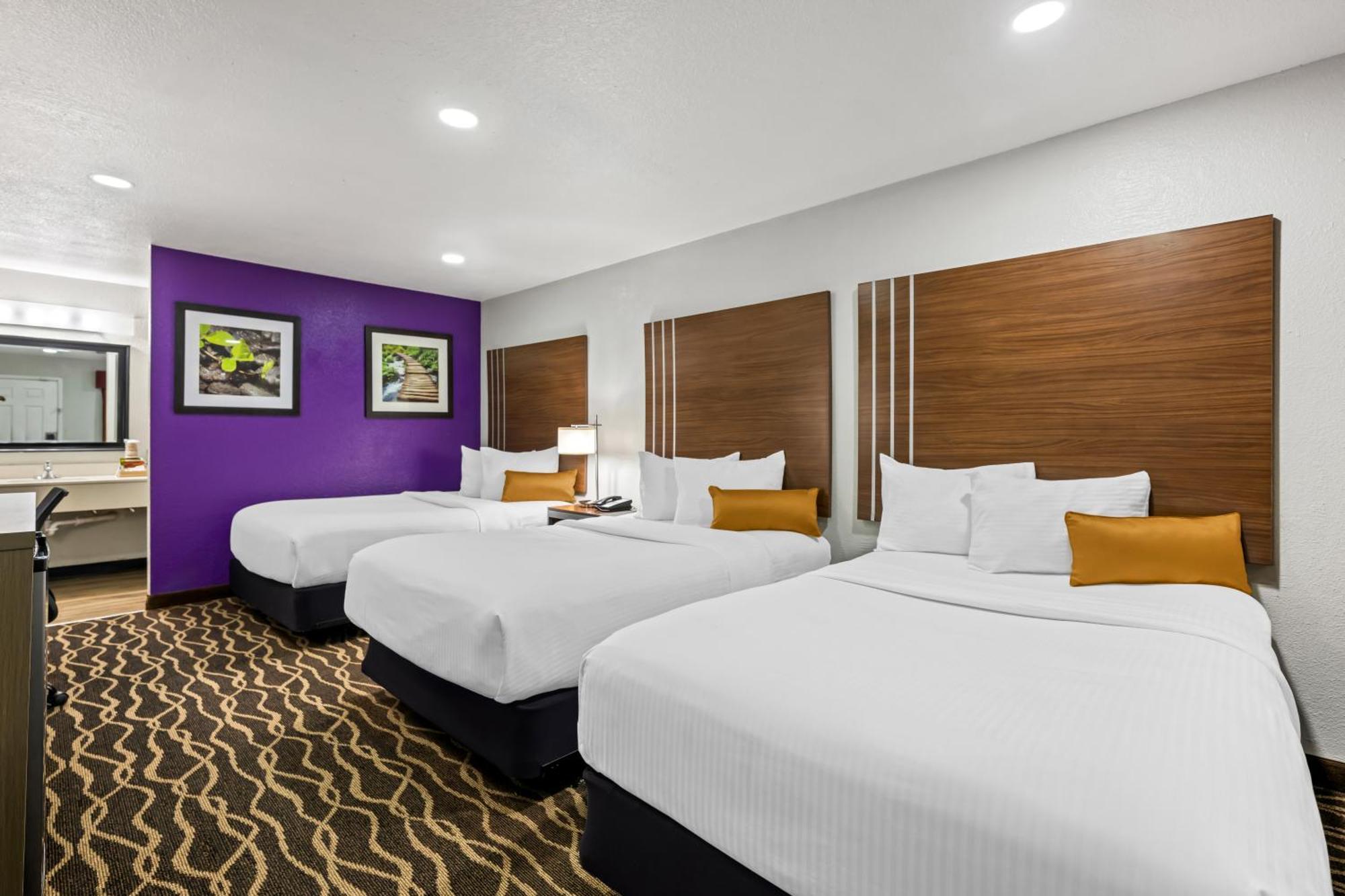 Quadruple Room with Two Double Beds - Non Smoking