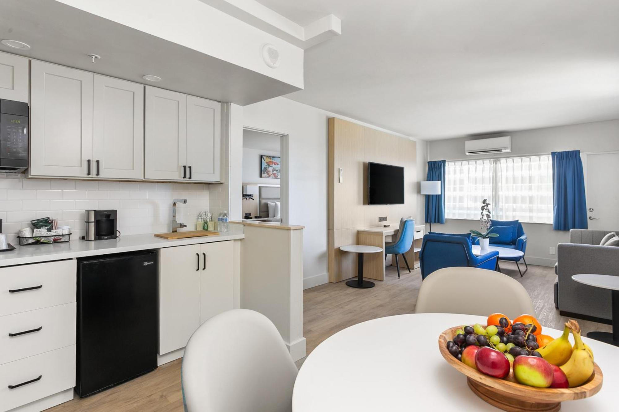 Double Suite with Ocean View,1677853705:JPEG
