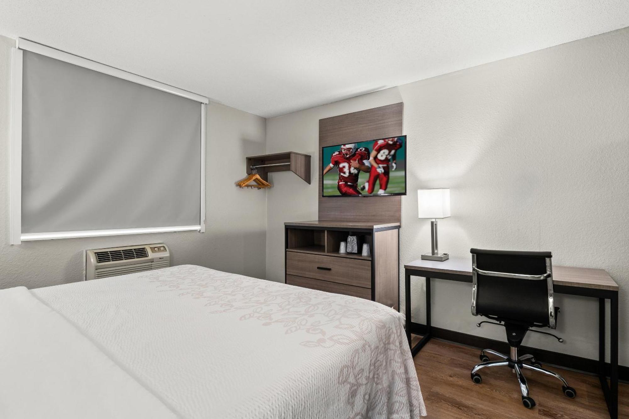 Standard King Room Disability Access Smoke Free