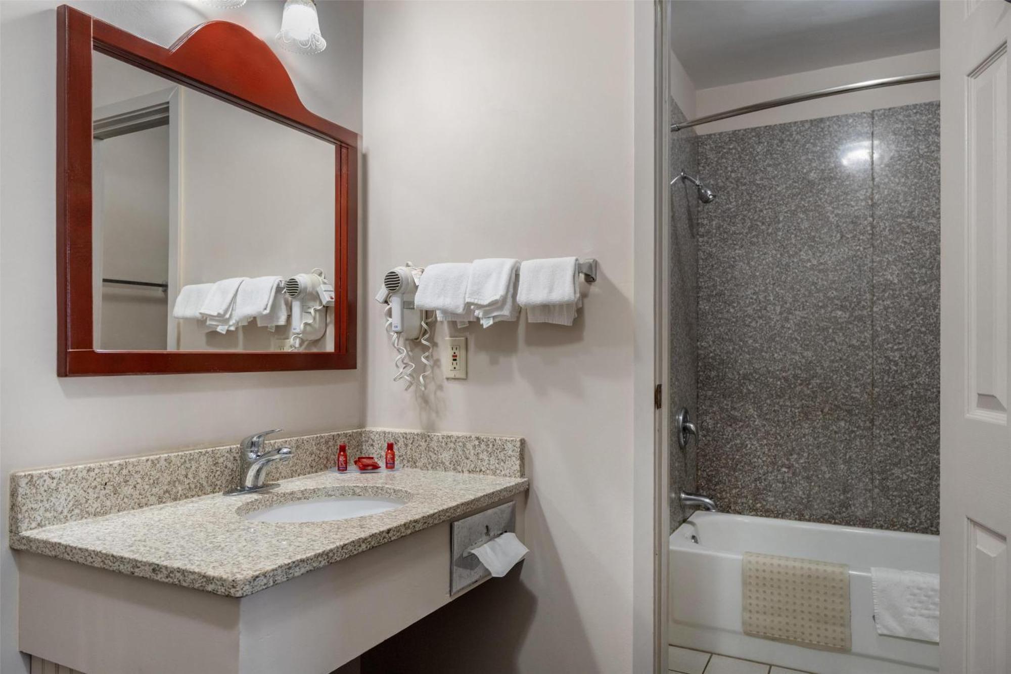 Double Room with Two Double Beds - Non-Smoking