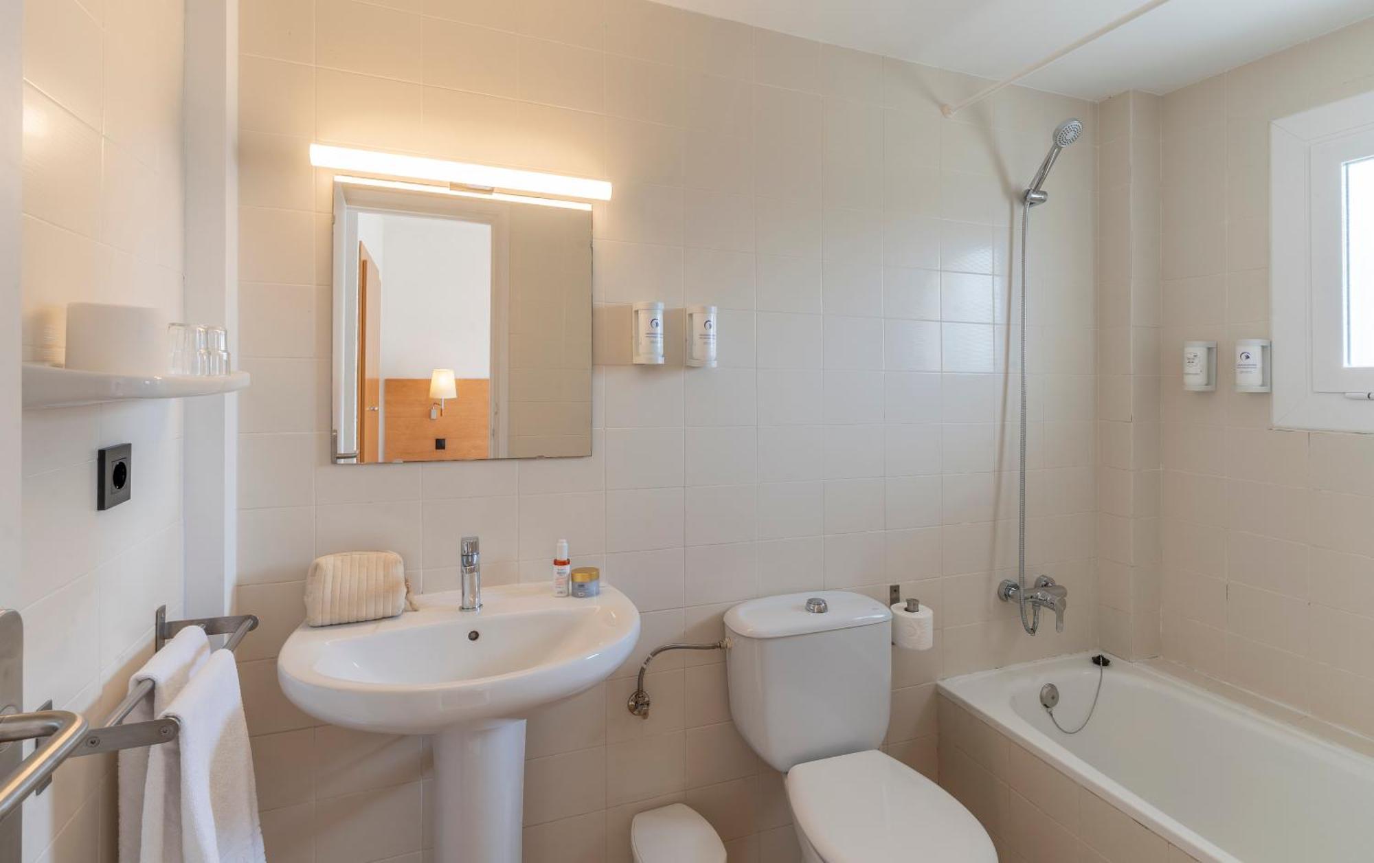 Doppel- oder Zweibettzimmer