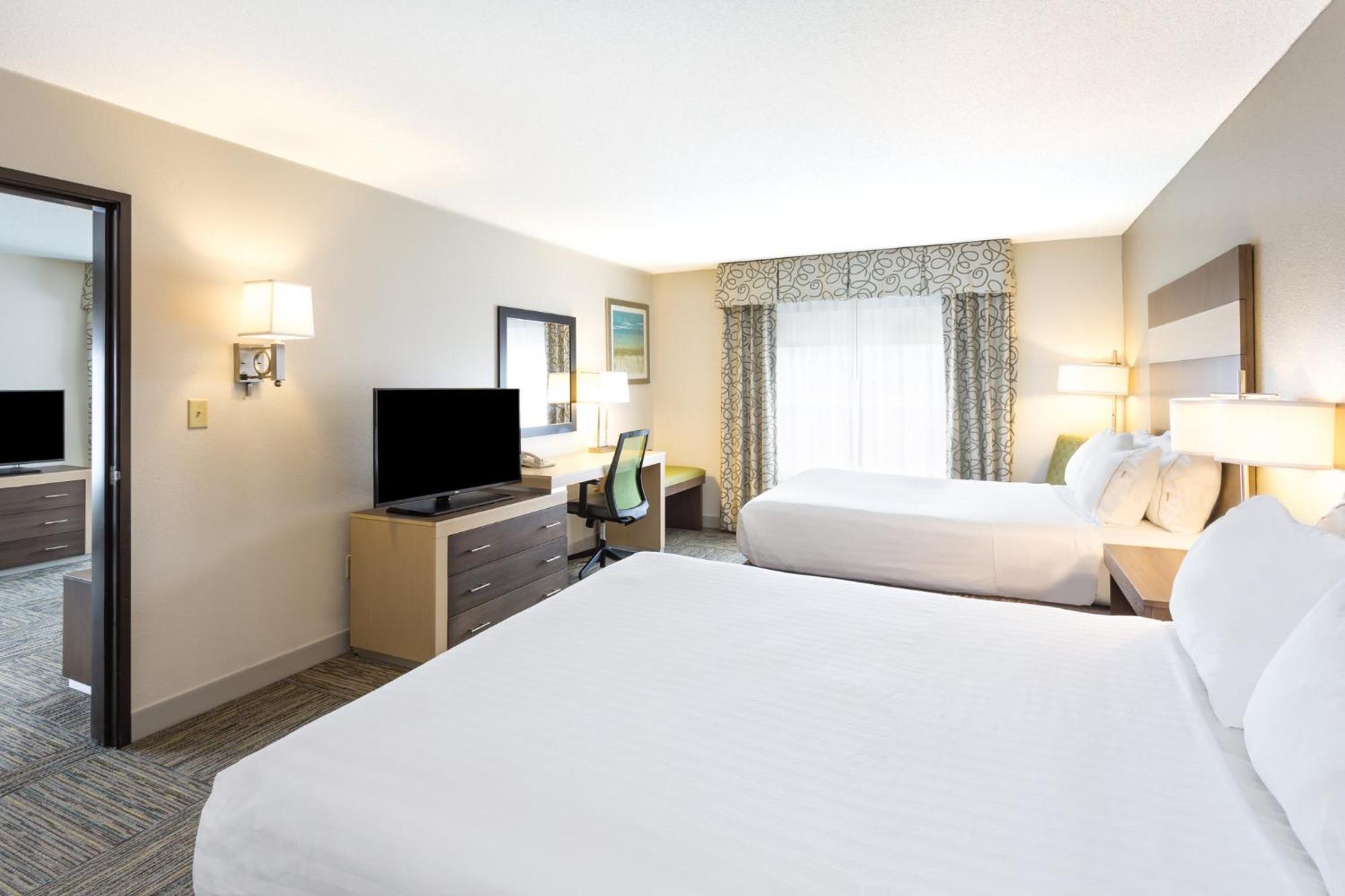 One-Bedroom Queen Suite - Non-Smoking
