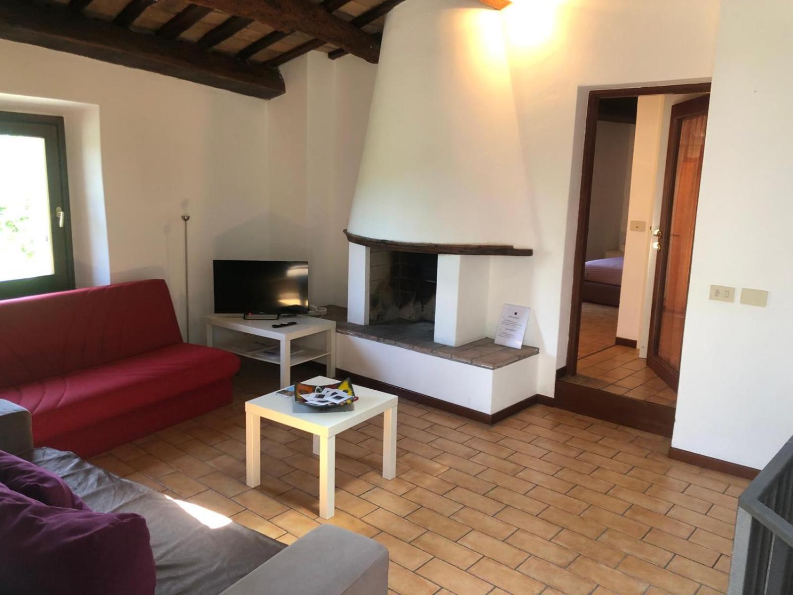 Appartamento con 1 Camera da Letto - Dependance