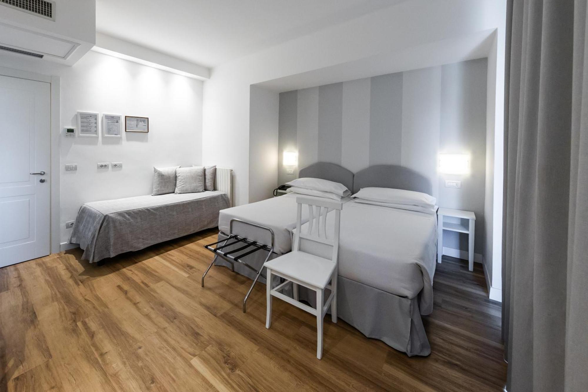 Triple Room,1682931781:JPEG