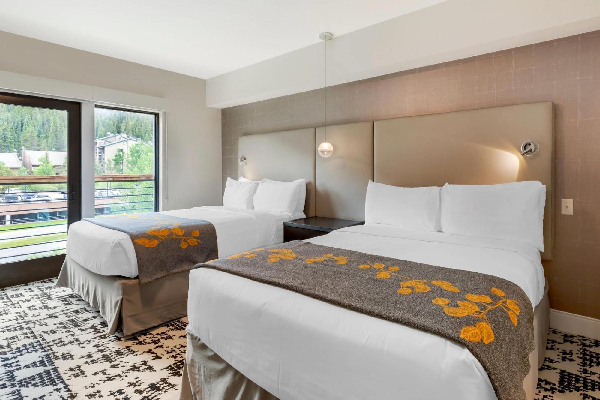 Quadruple Room with Two Queen Beds and Mountain View - Disability Access/Non Smoking
