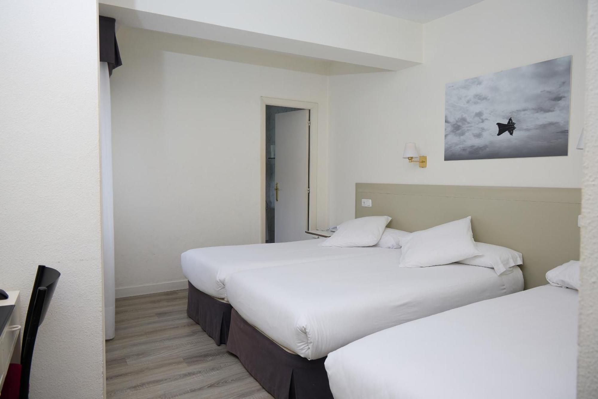 Twin Room Extra Bed,1683804490:JPEG