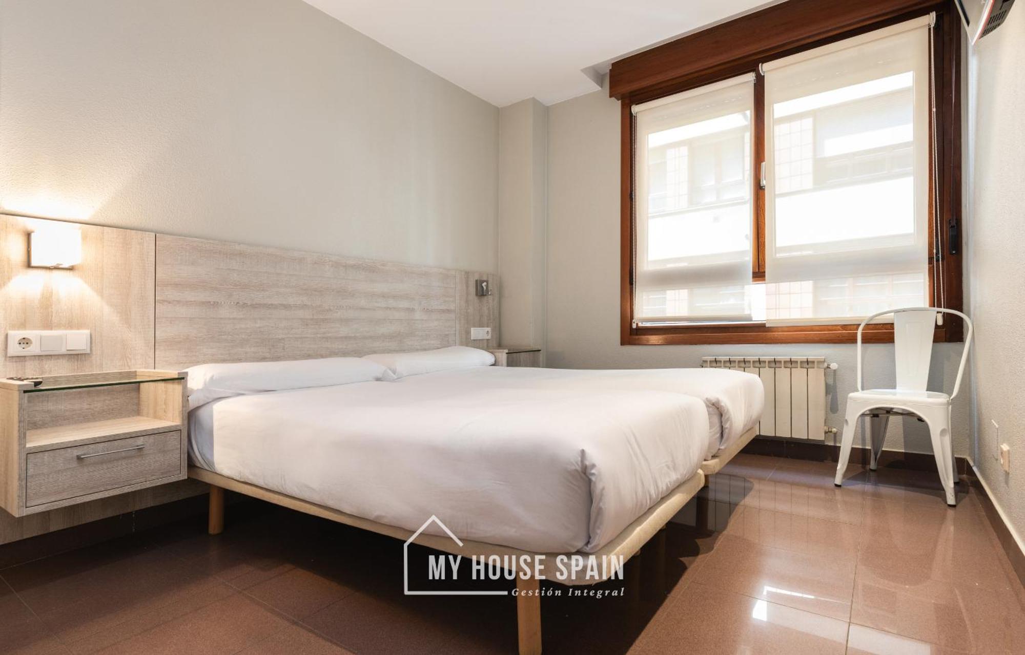 Twin Room with Private Bathroom