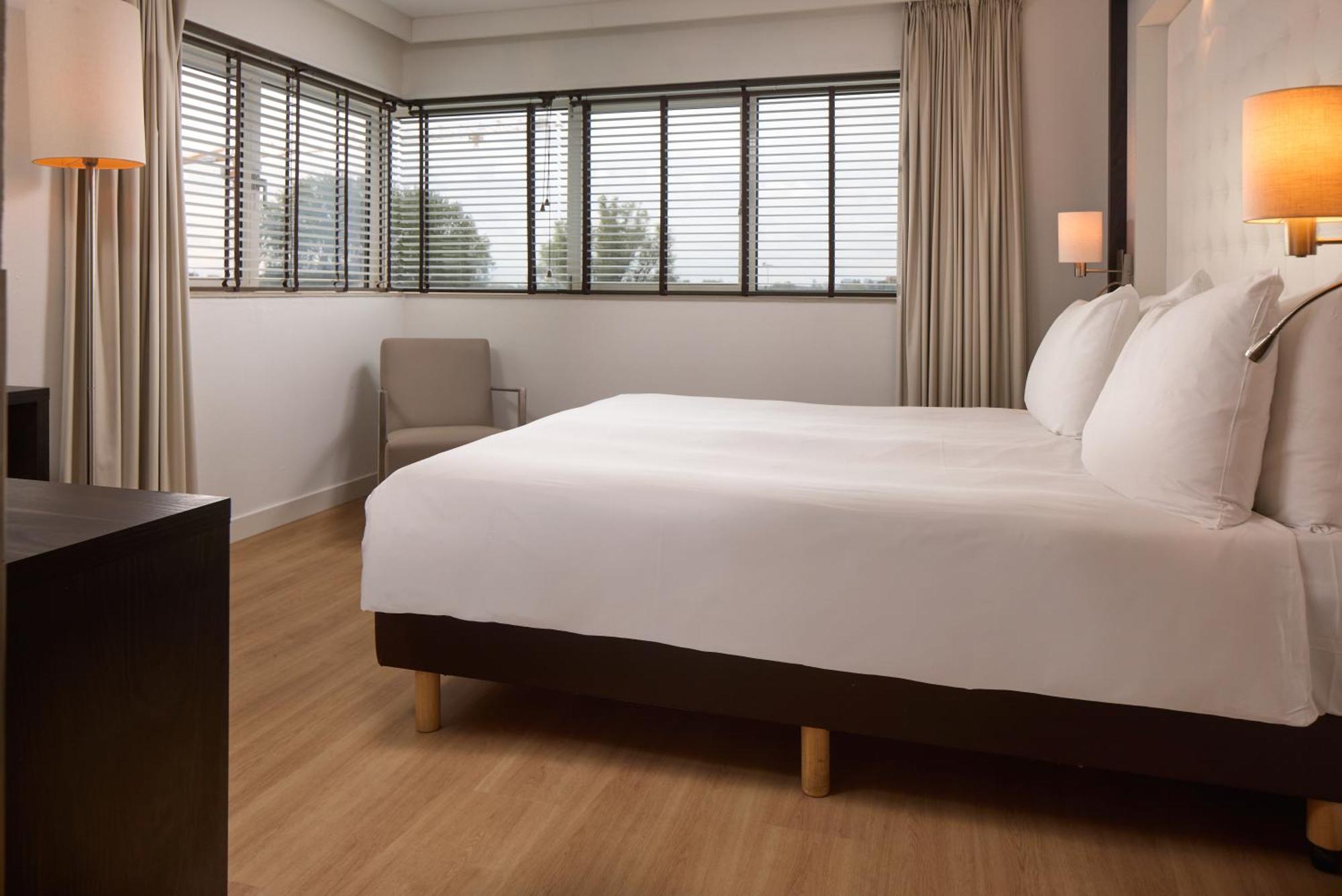 Deluxe Twin or Double Room,1686423611:JPEG