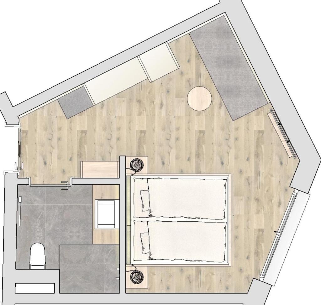 Dreibettzimmer mit Balkon