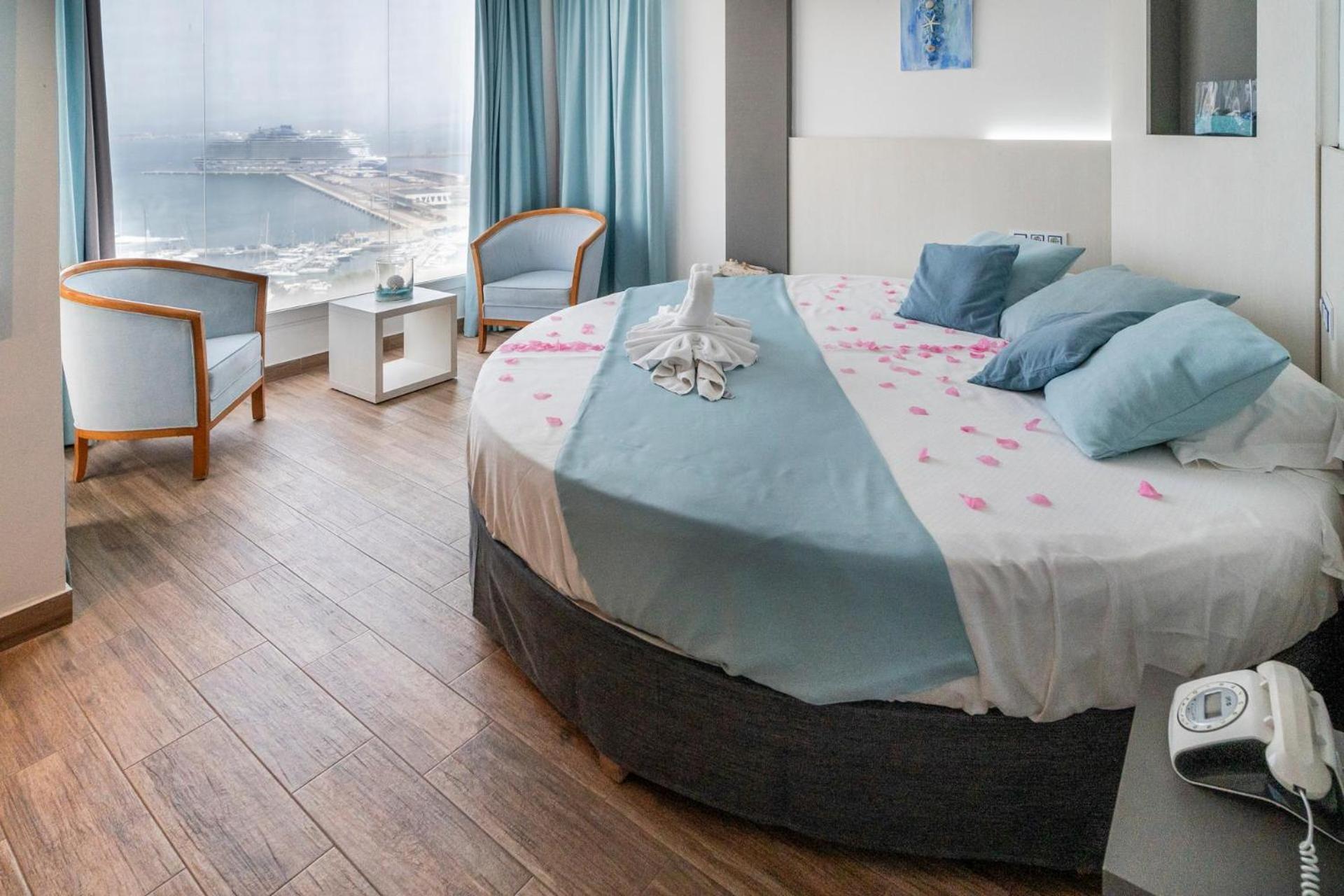 Junior Suite mit Poolblick