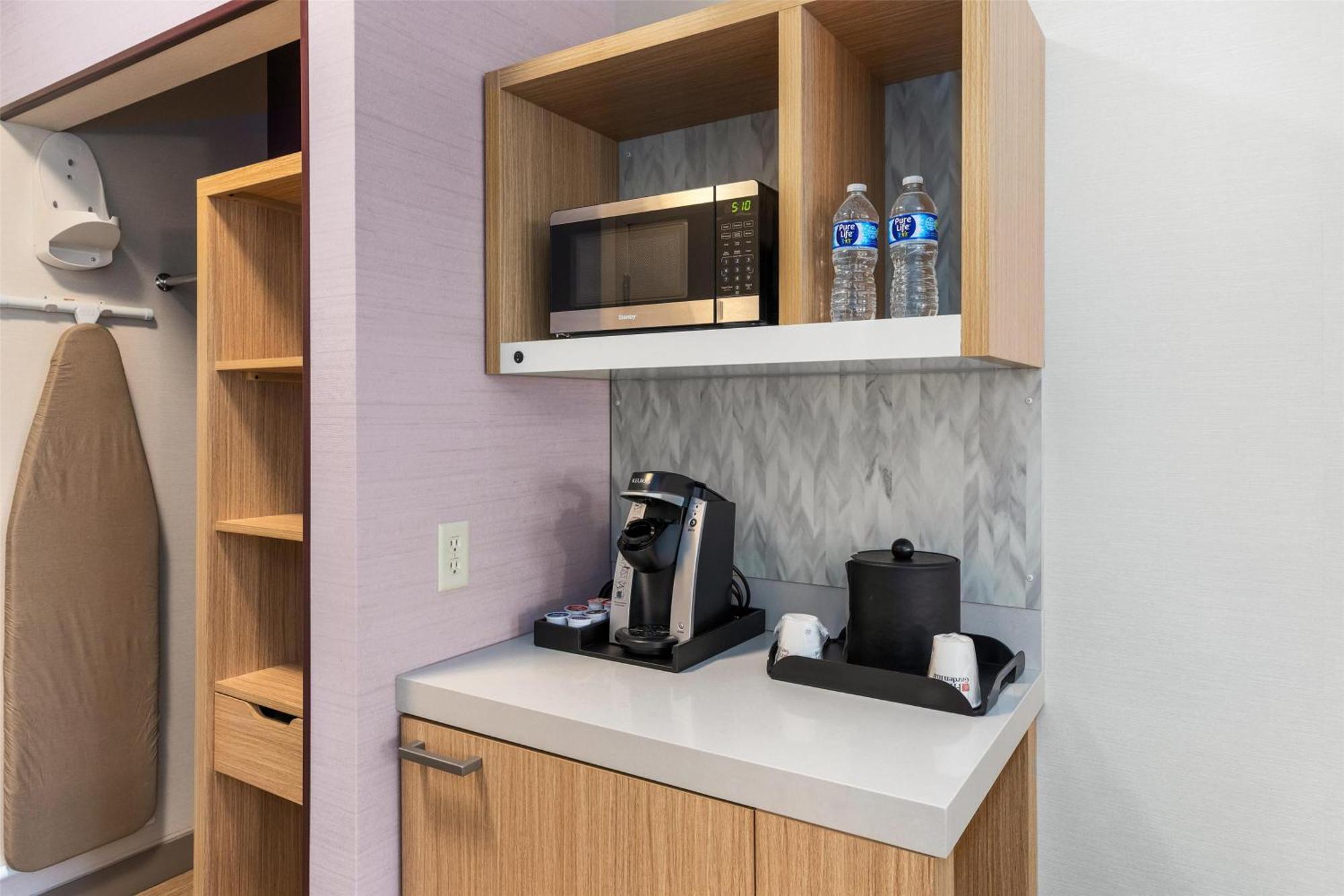 Junior King Suite with Seating Area