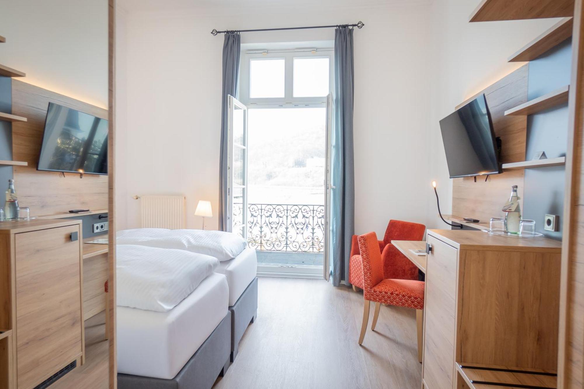 Doppelzimmer mit Flussblick