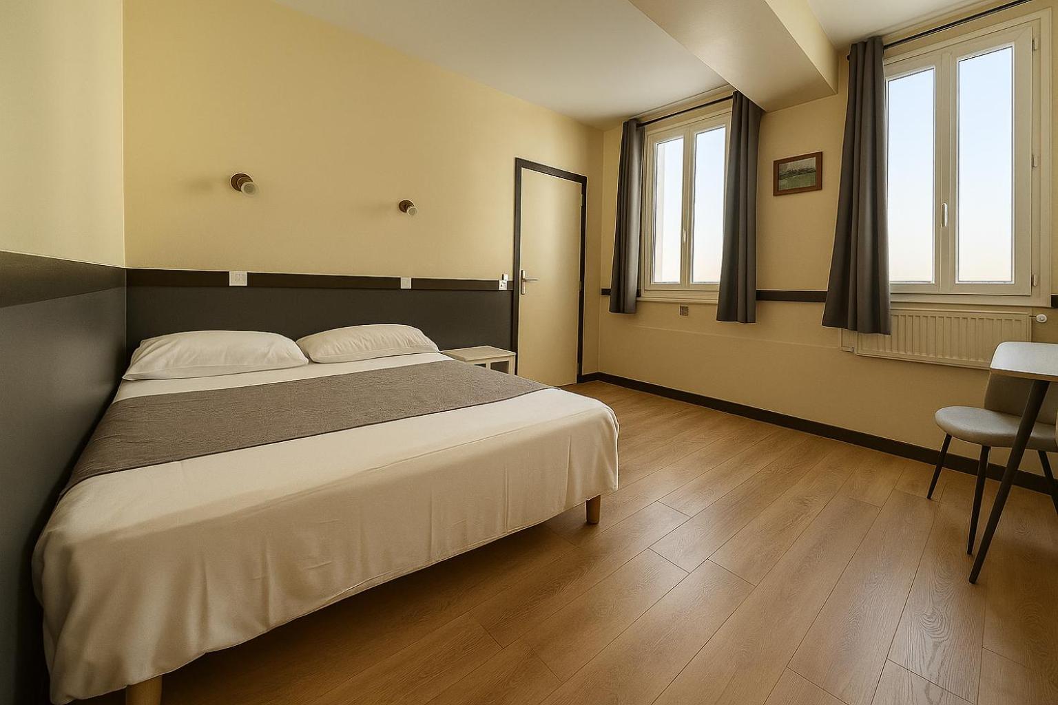 Chambre Double - Accessible aux Personnes à Mobilité Réduite