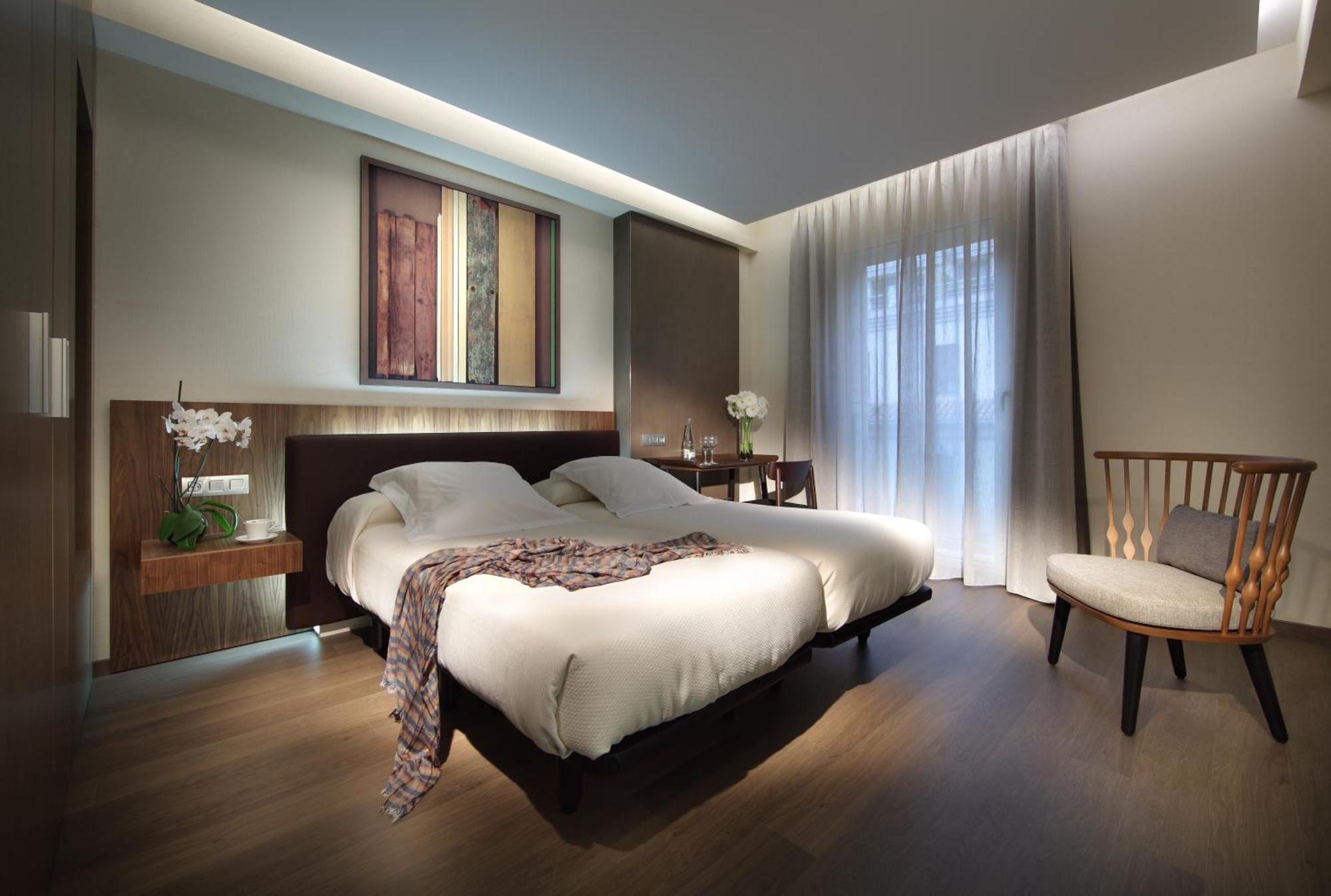 Triple Room (2 Adults + 1 Child),1697117007:JPEG
