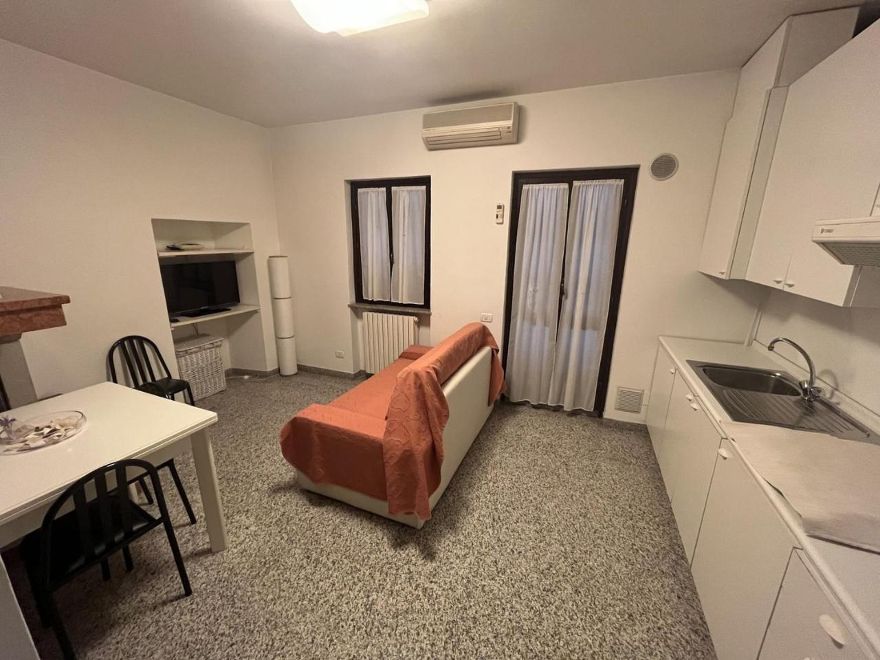 One-Bedroom Apartment with Balcony,1697203009:JPEG