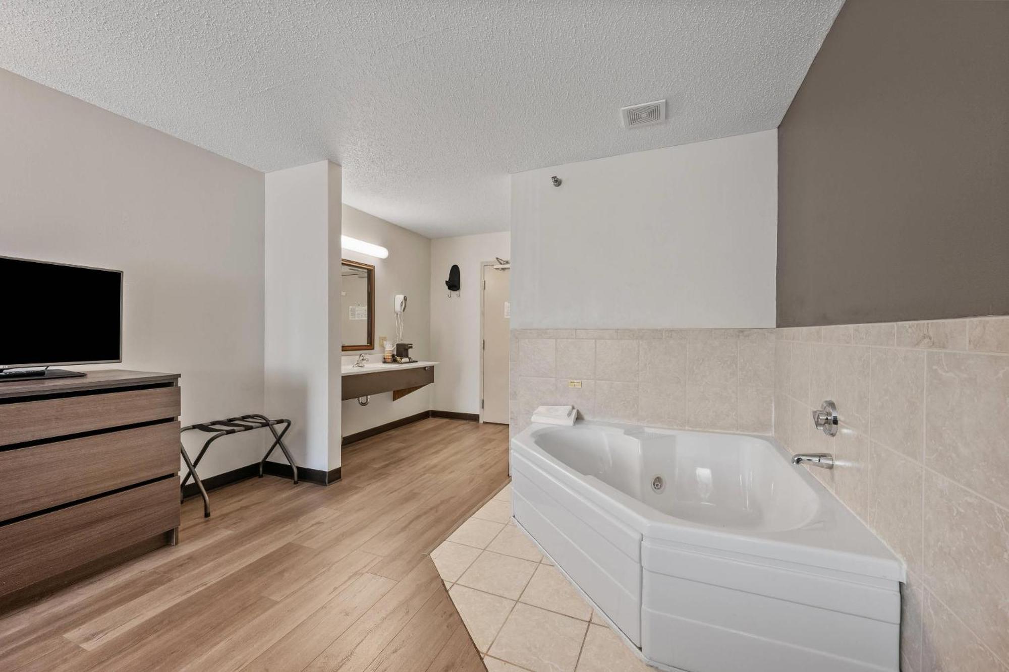 Superior King Suite - Non-Smoking