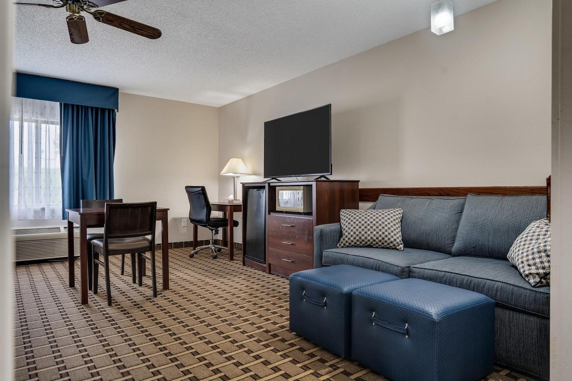 Studio Suite with Two Queen Beds - Non-Smoking