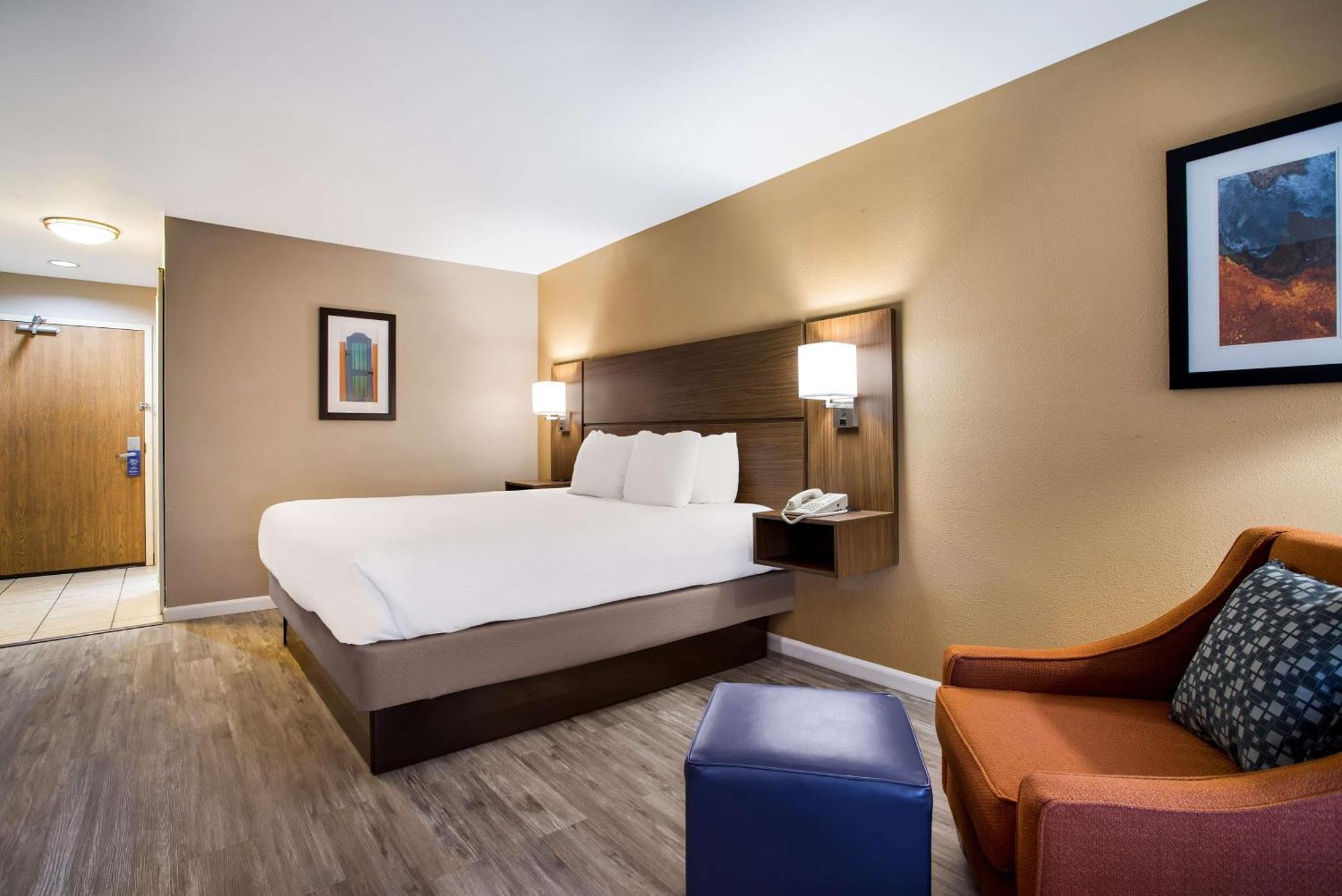 King Room - Non-Smoking
