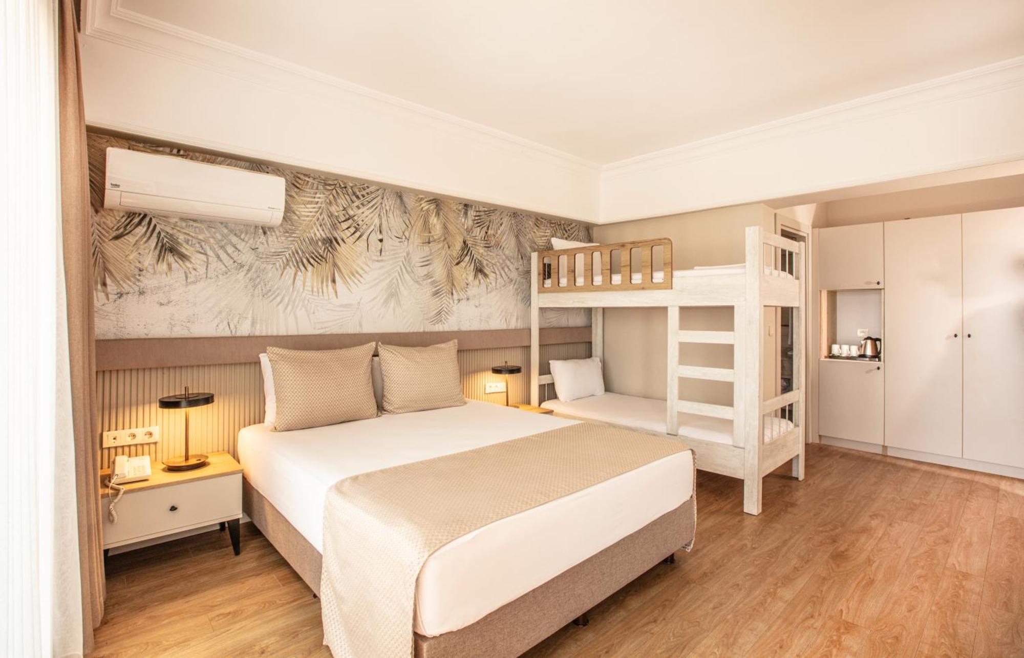 Quadruple Room,1698932280:JPEG
